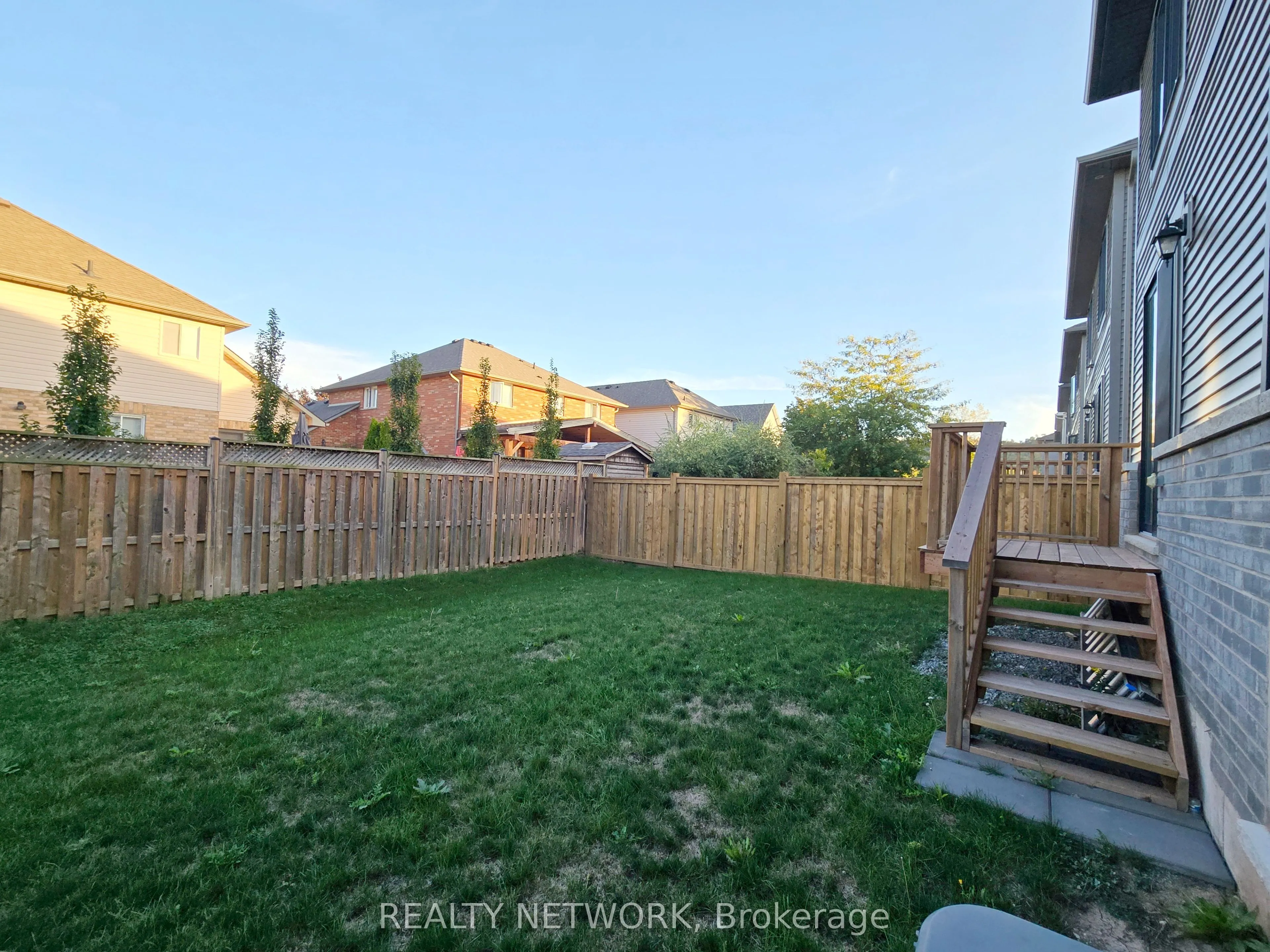 107 Starfire Crescent