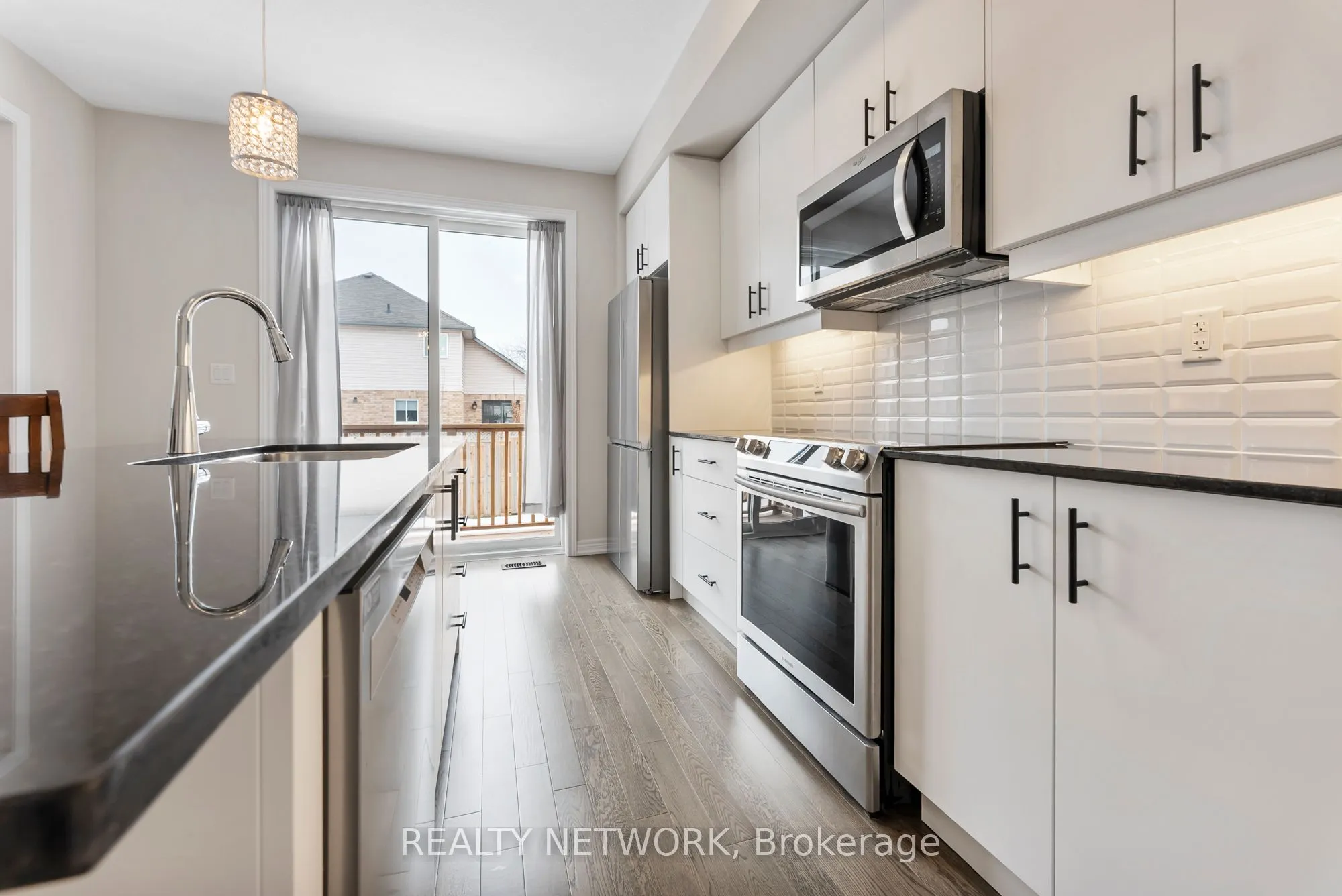 107 Starfire Crescent