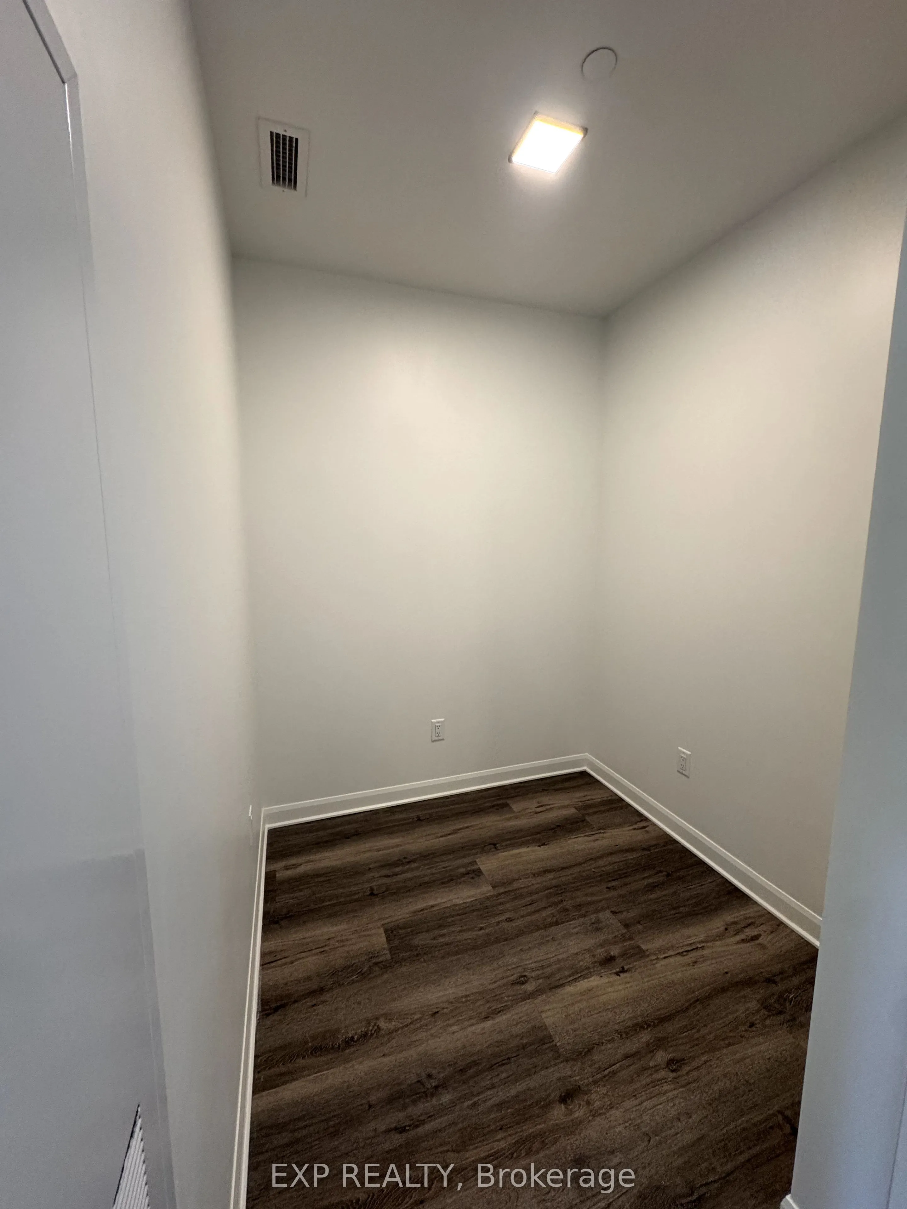 4842 Bank Street, #212