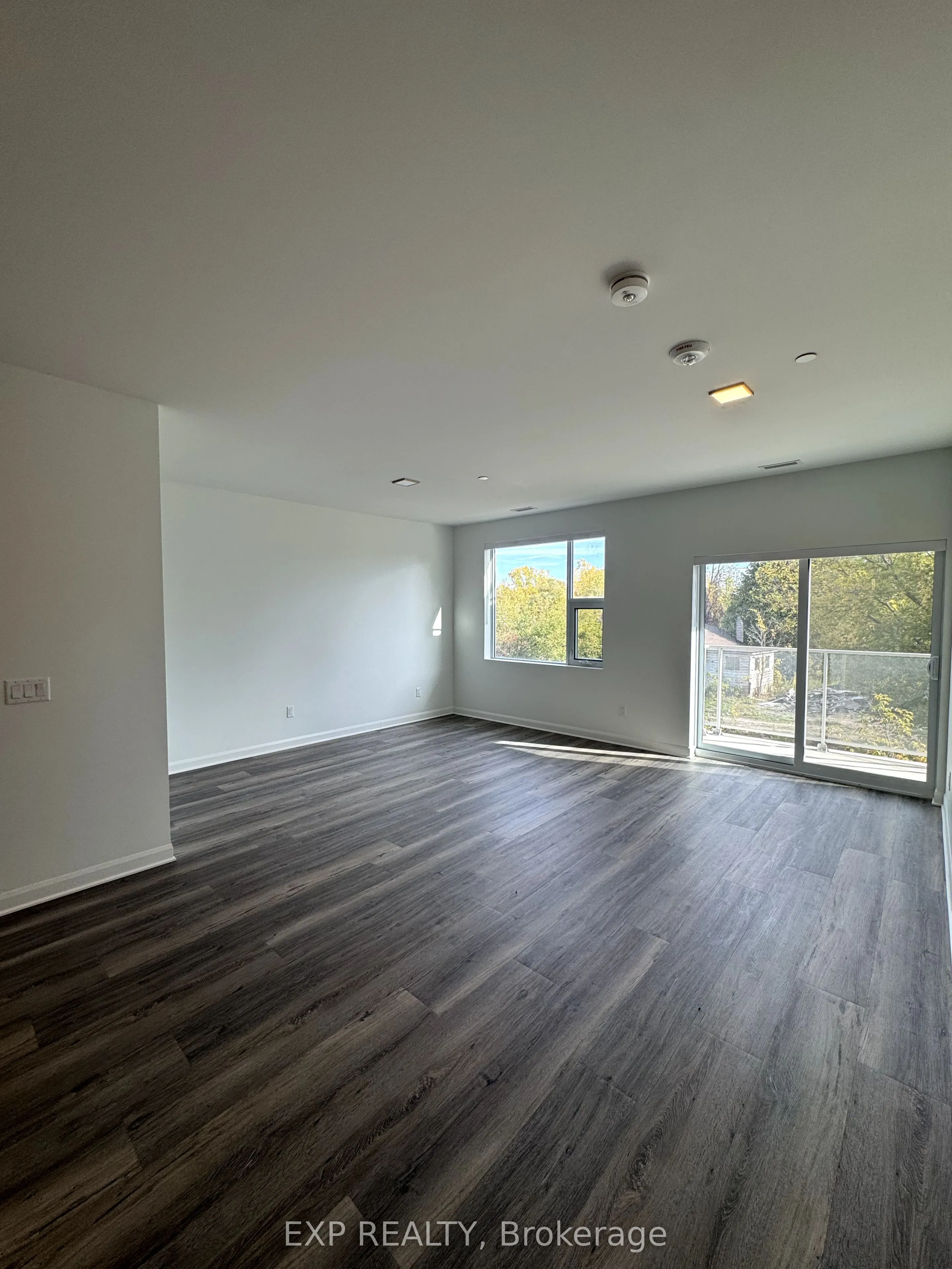 4842 Bank Street, #212