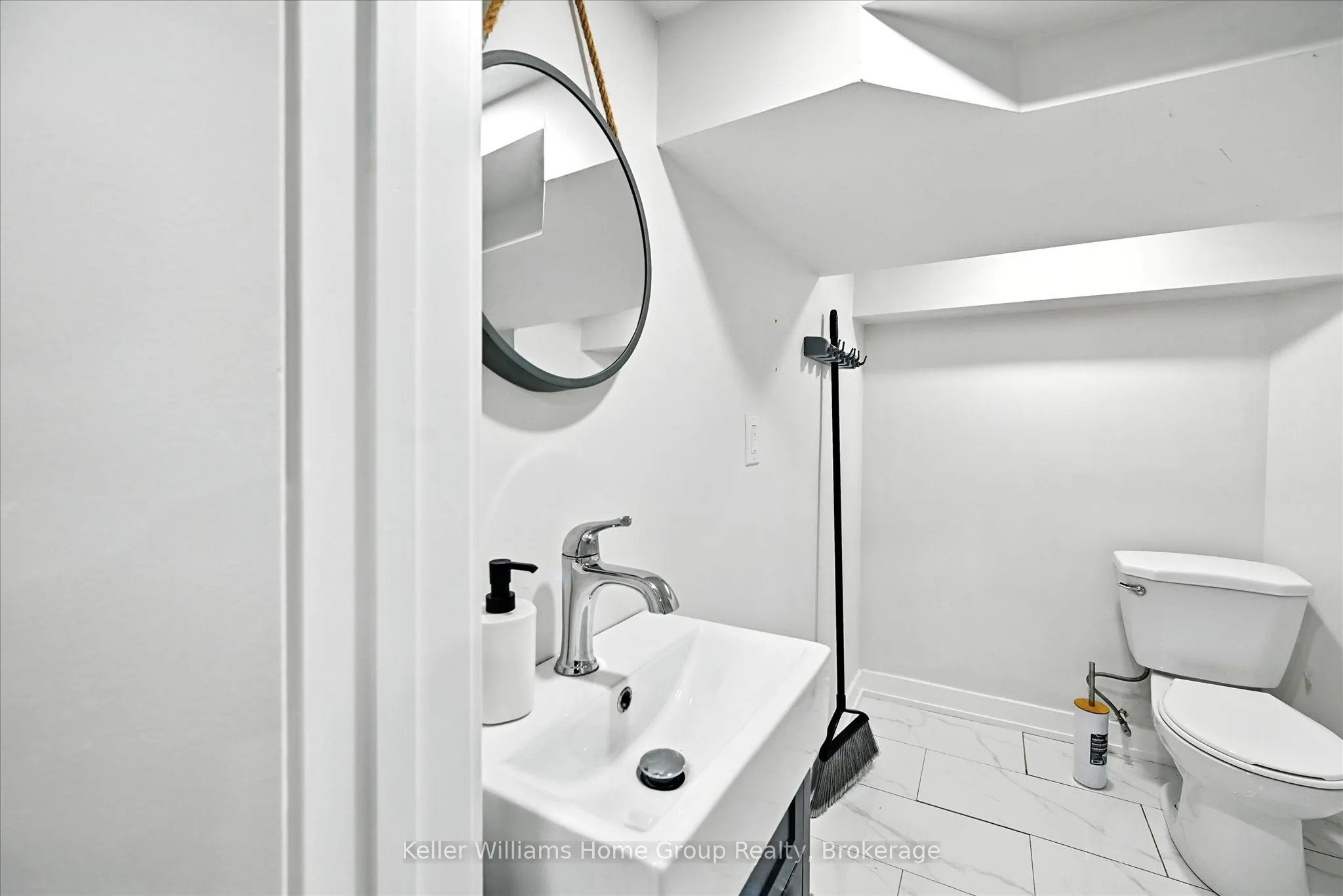82 Rosemont Avenue