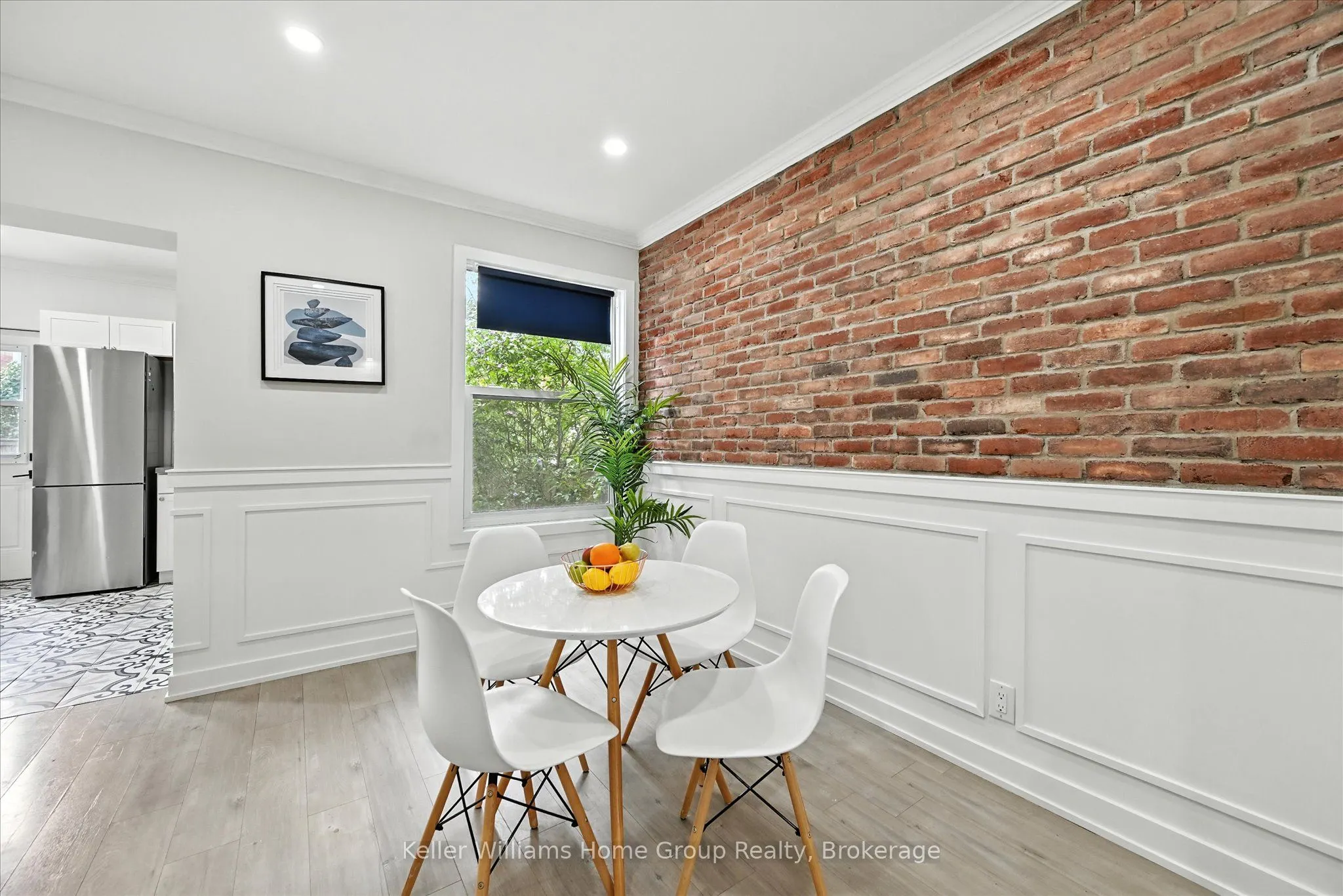 82 Rosemont Avenue