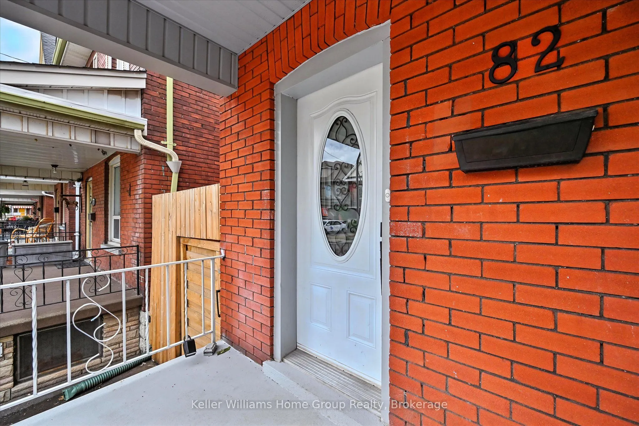 82 Rosemont Avenue