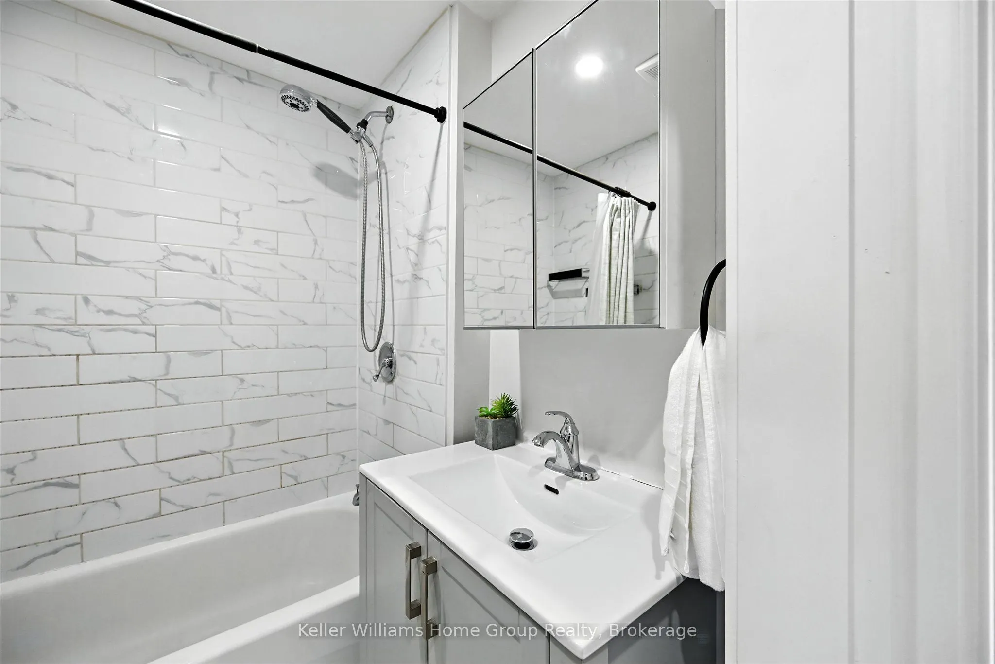 82 Rosemont Avenue