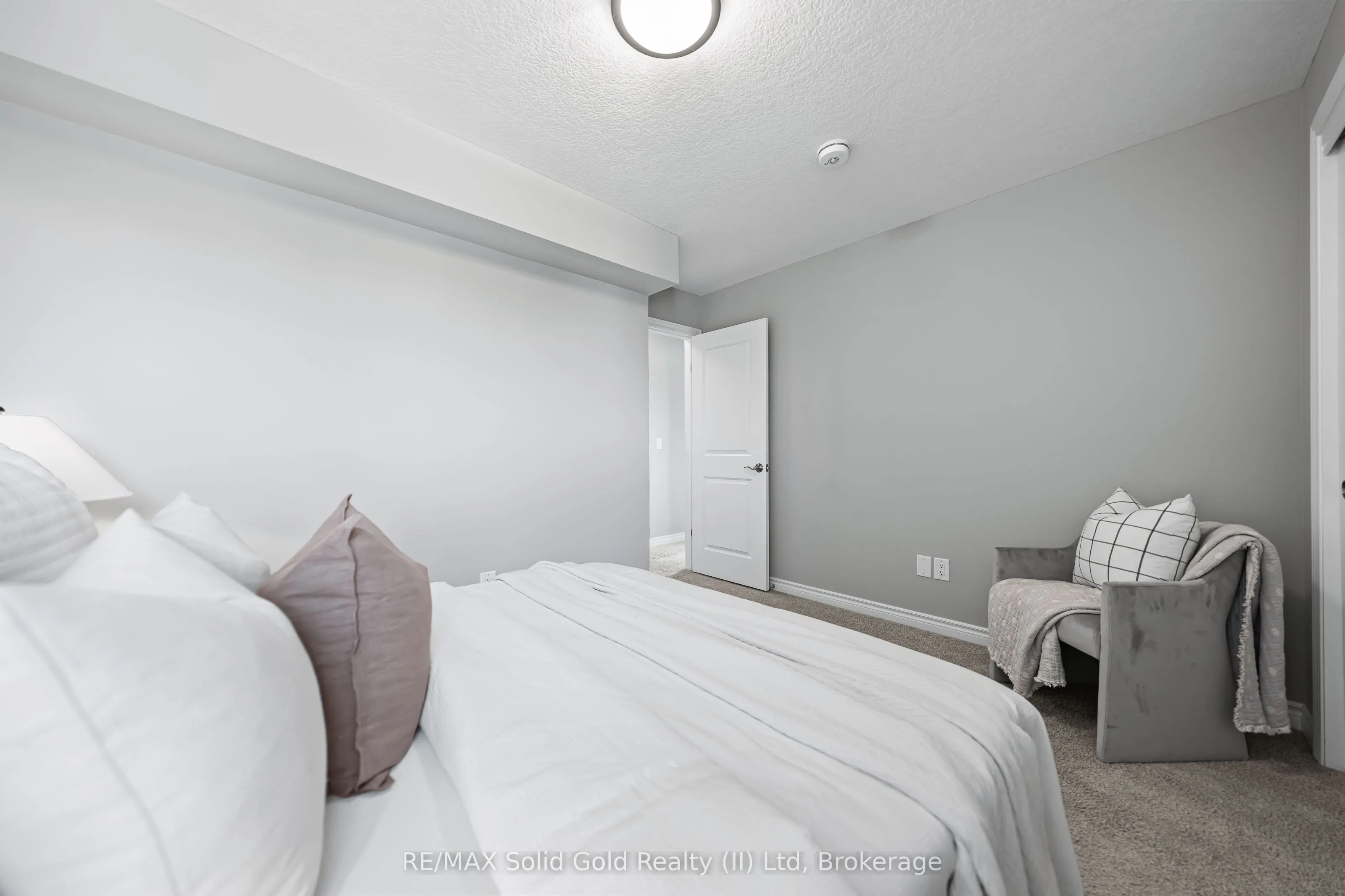 408 Guelph Avenue, #20