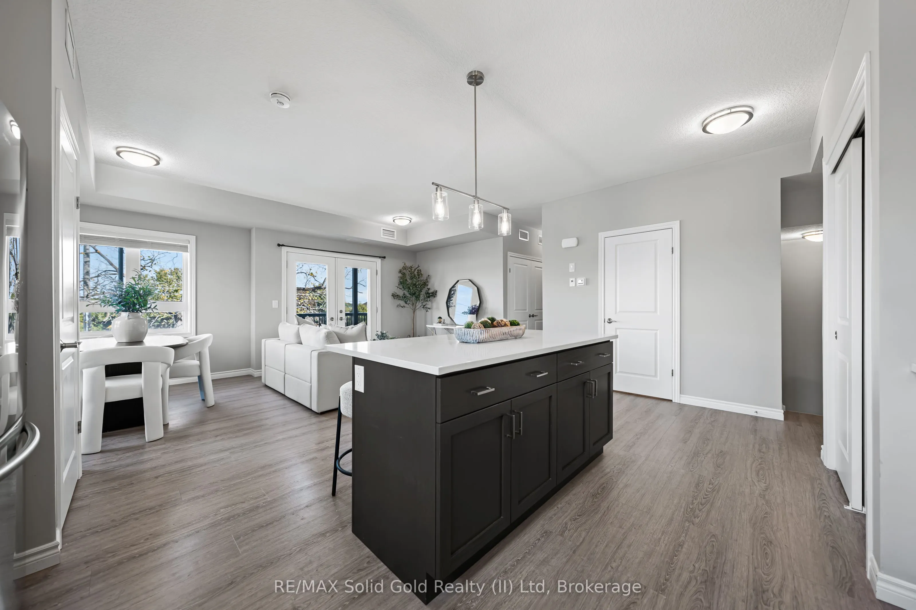 408 Guelph Avenue, #20