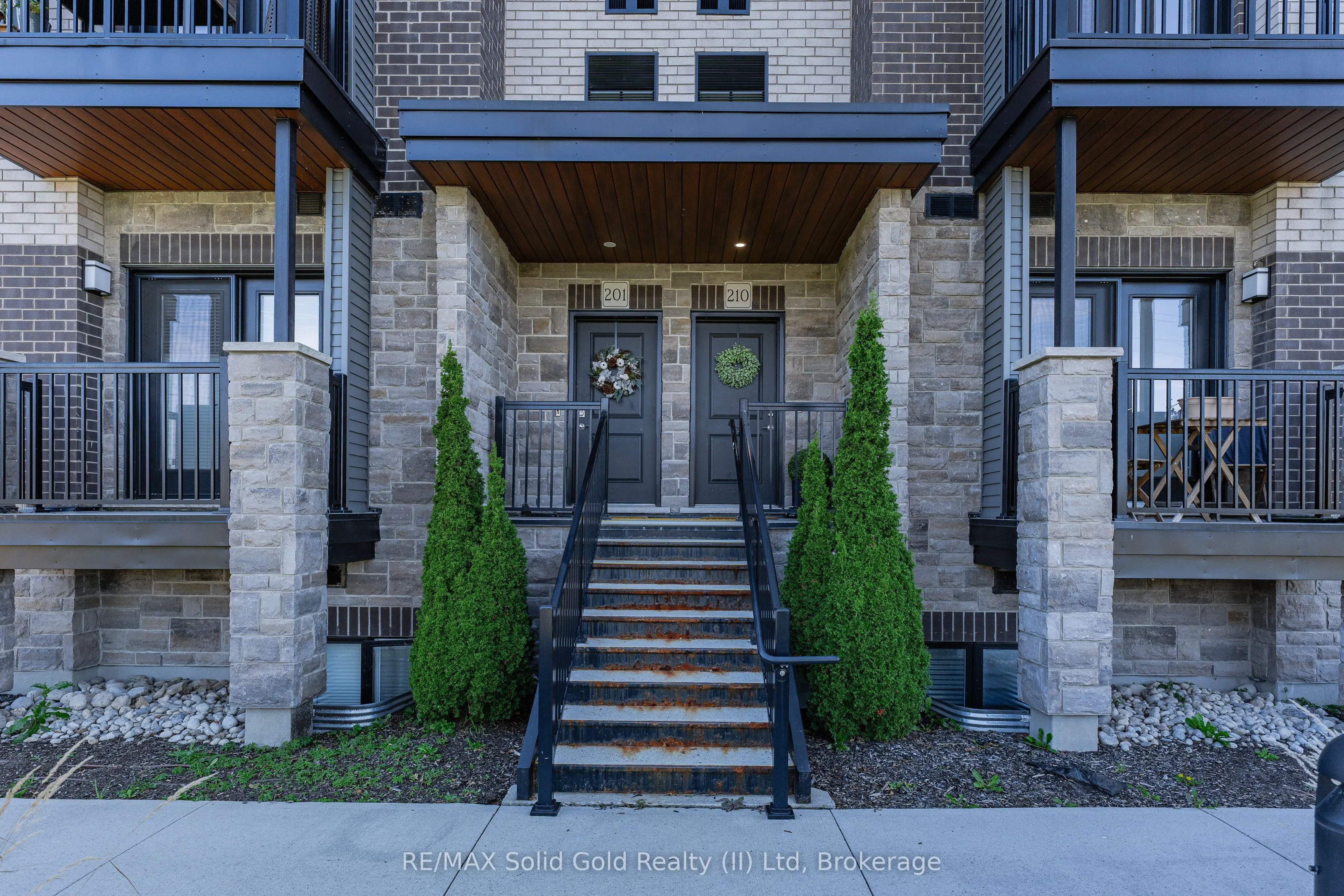 408 Guelph Avenue, #20