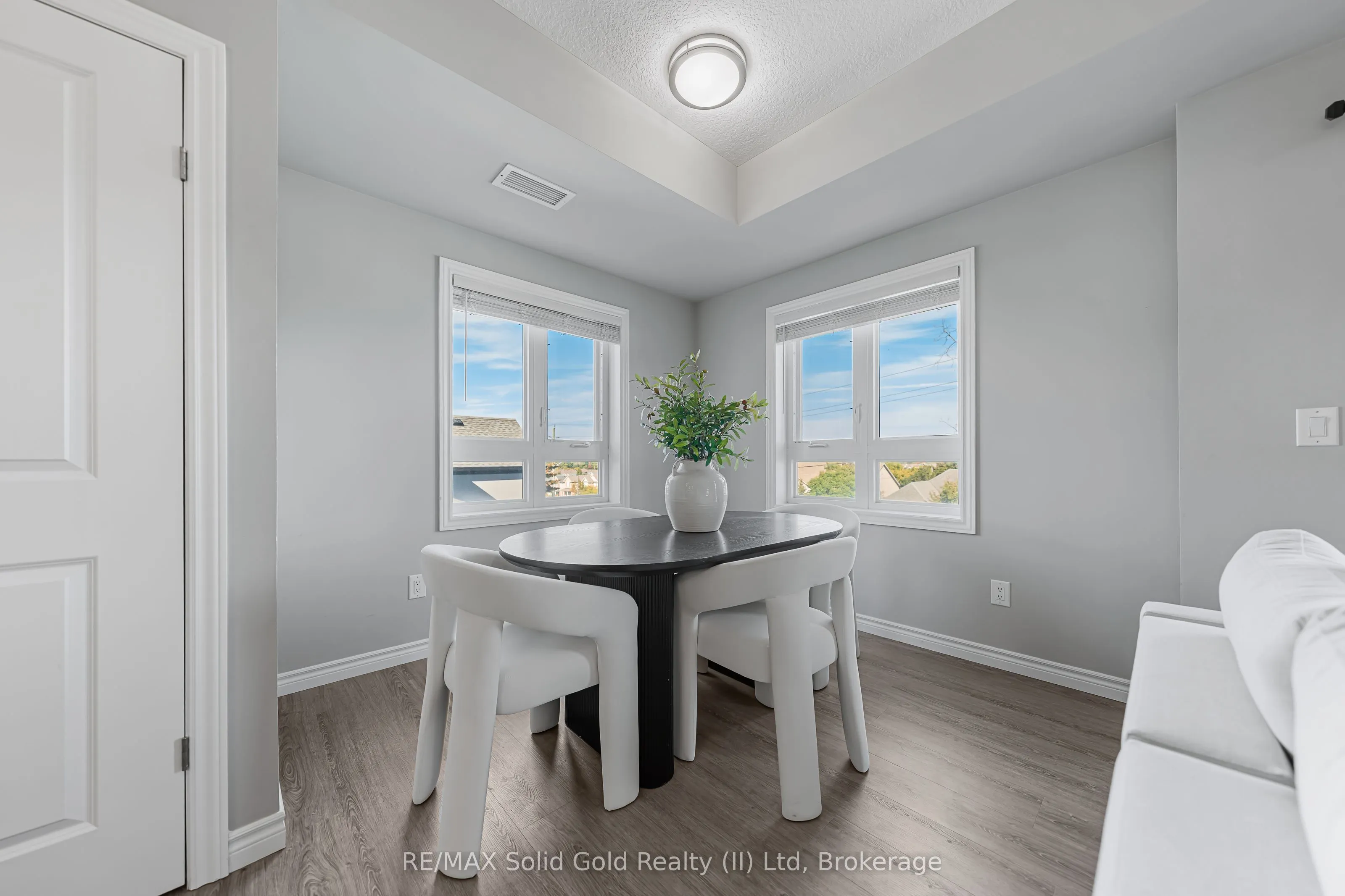 408 Guelph Avenue, #20