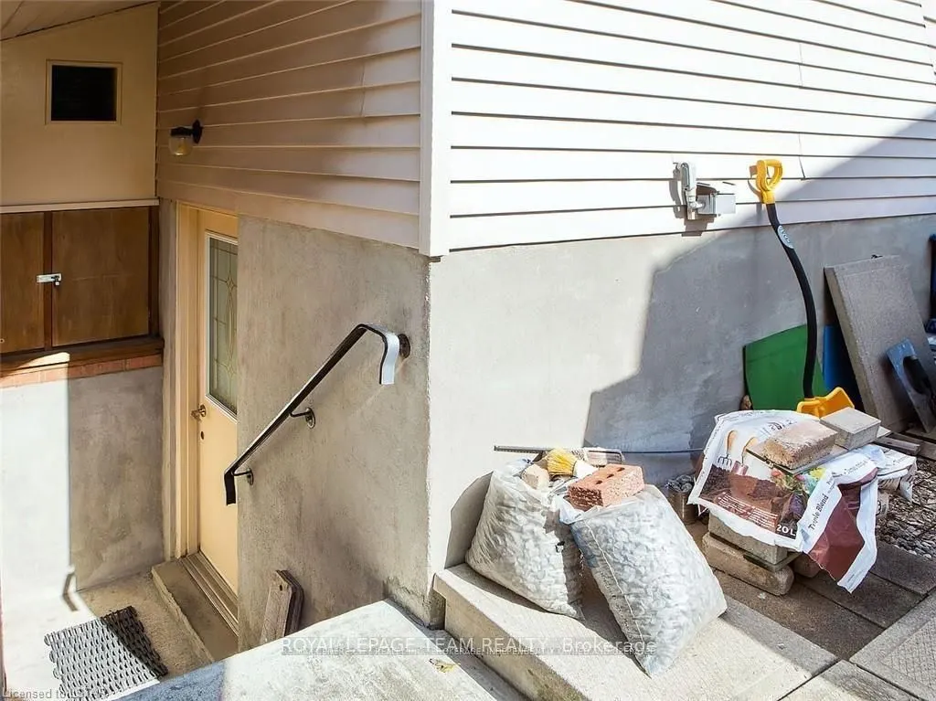 77 Bonaventure Drive