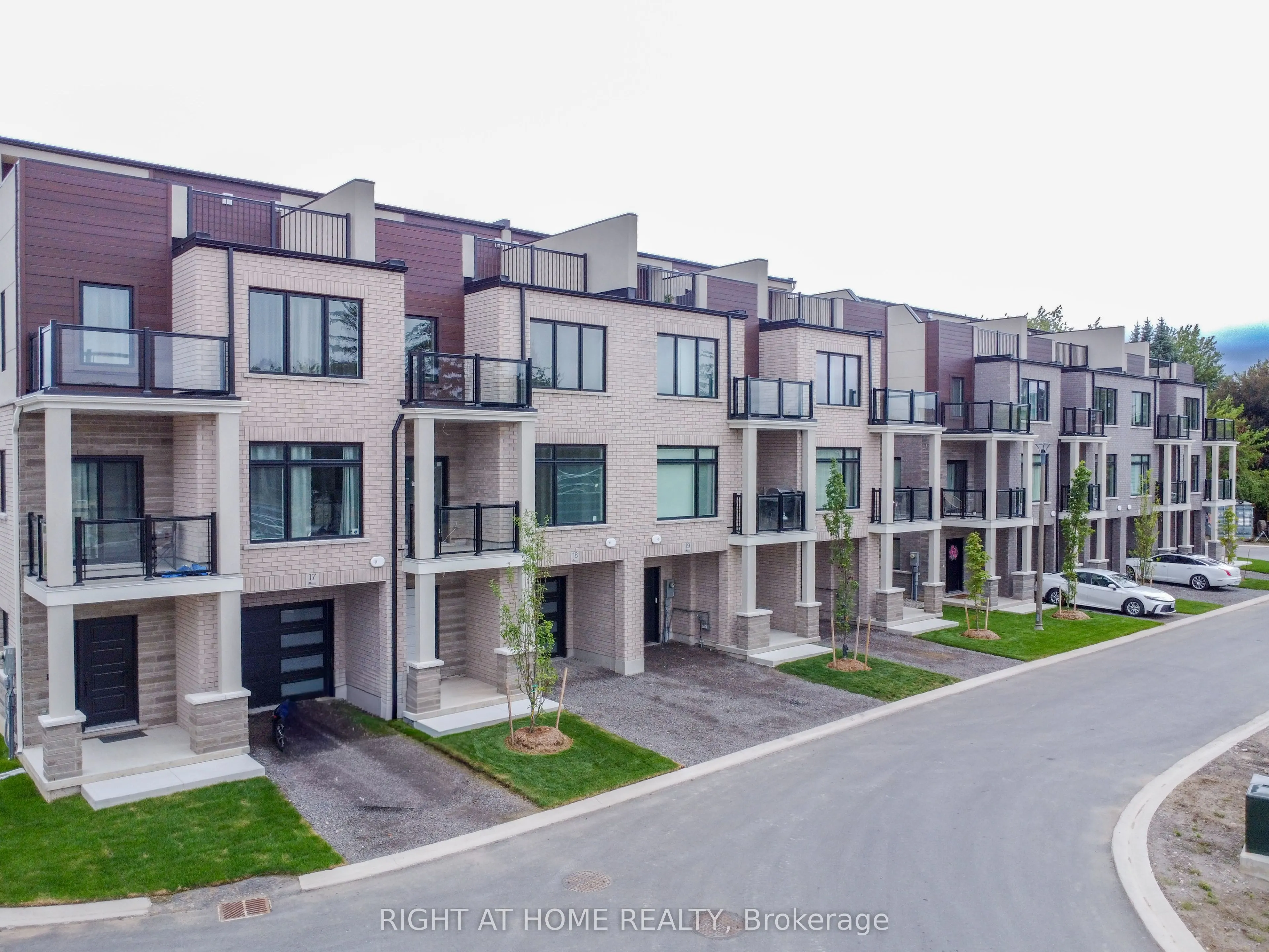 292 VINE Street, #19