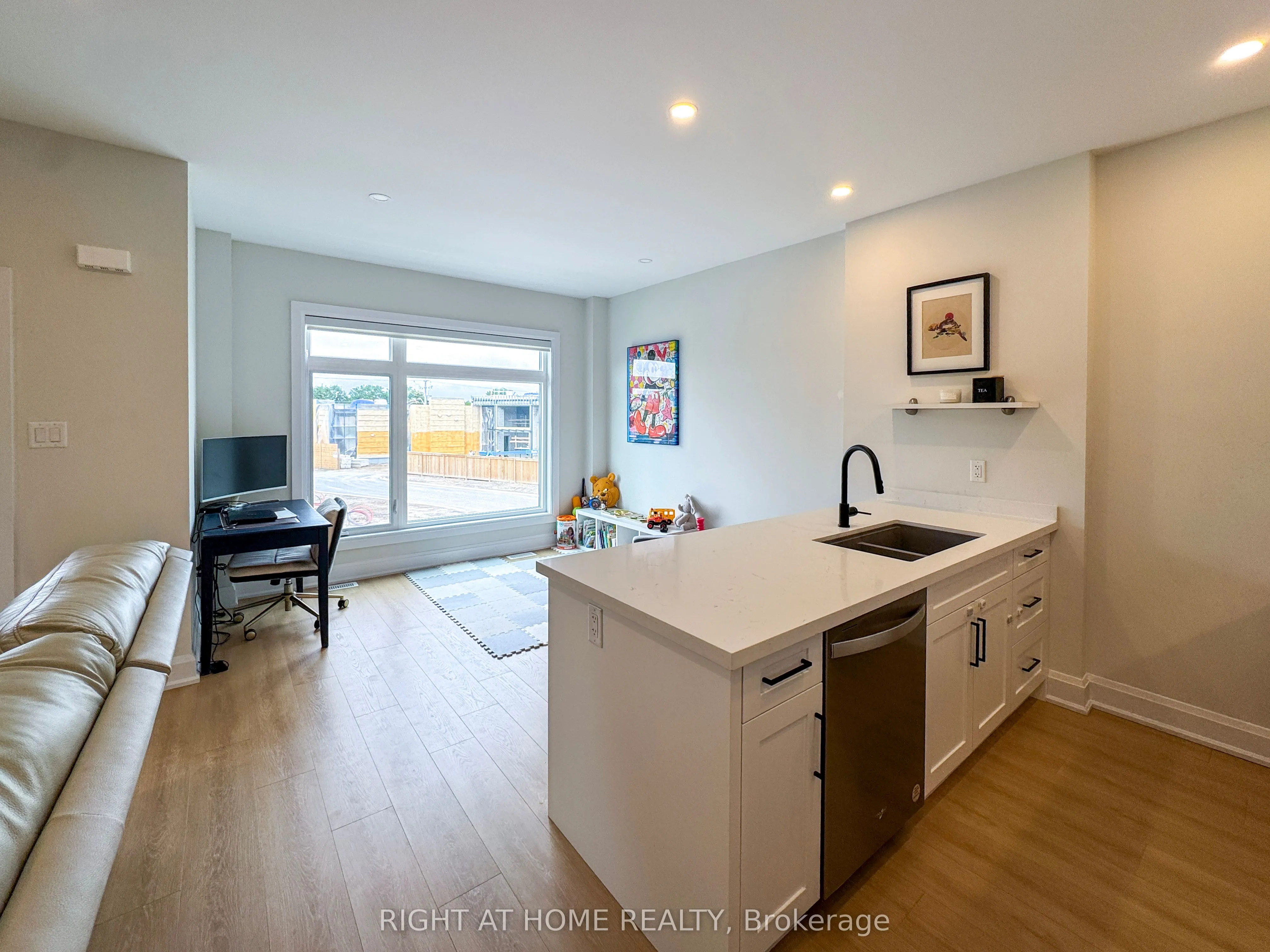 292 VINE Street, #19
