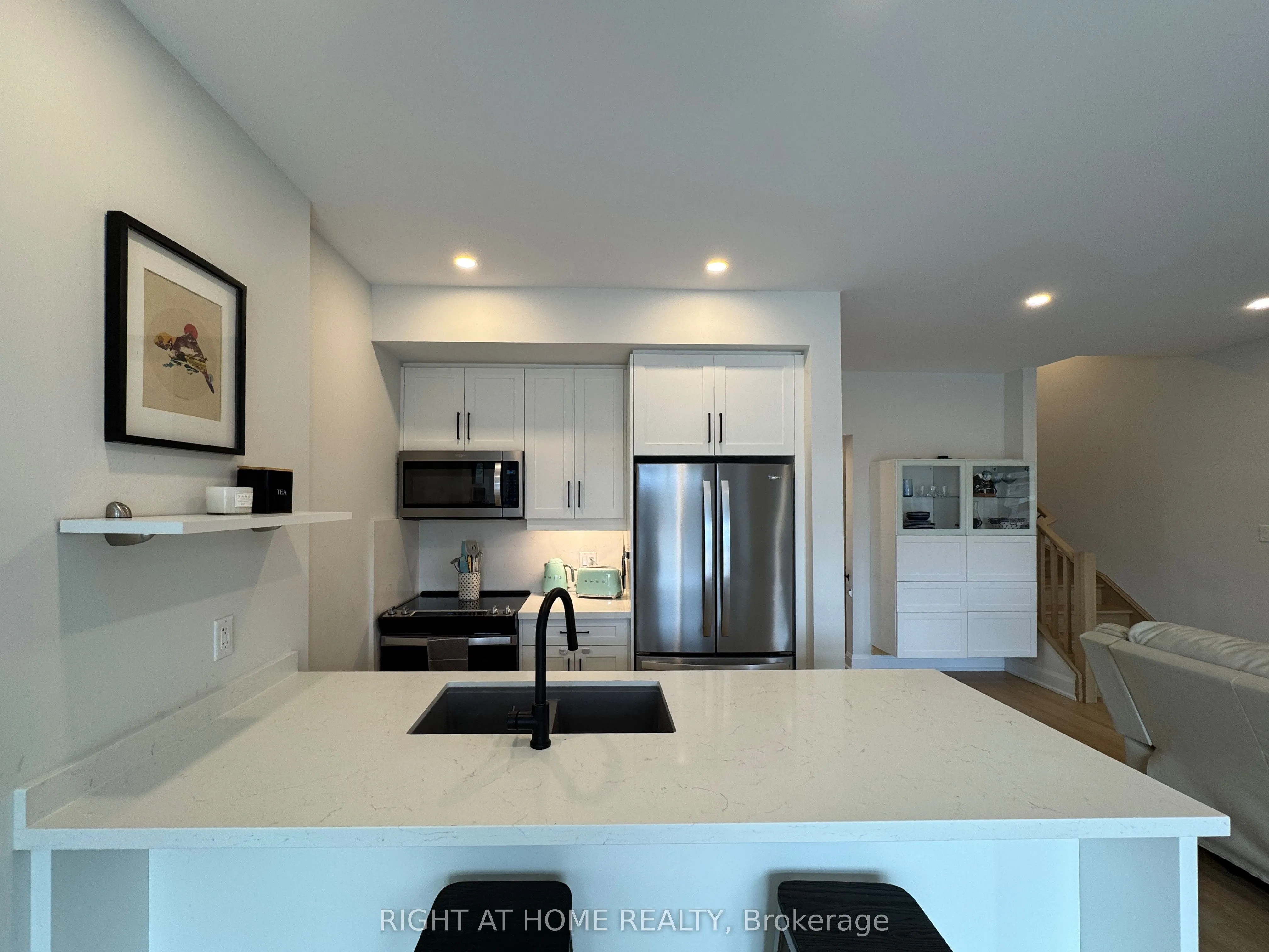 292 VINE Street, #19