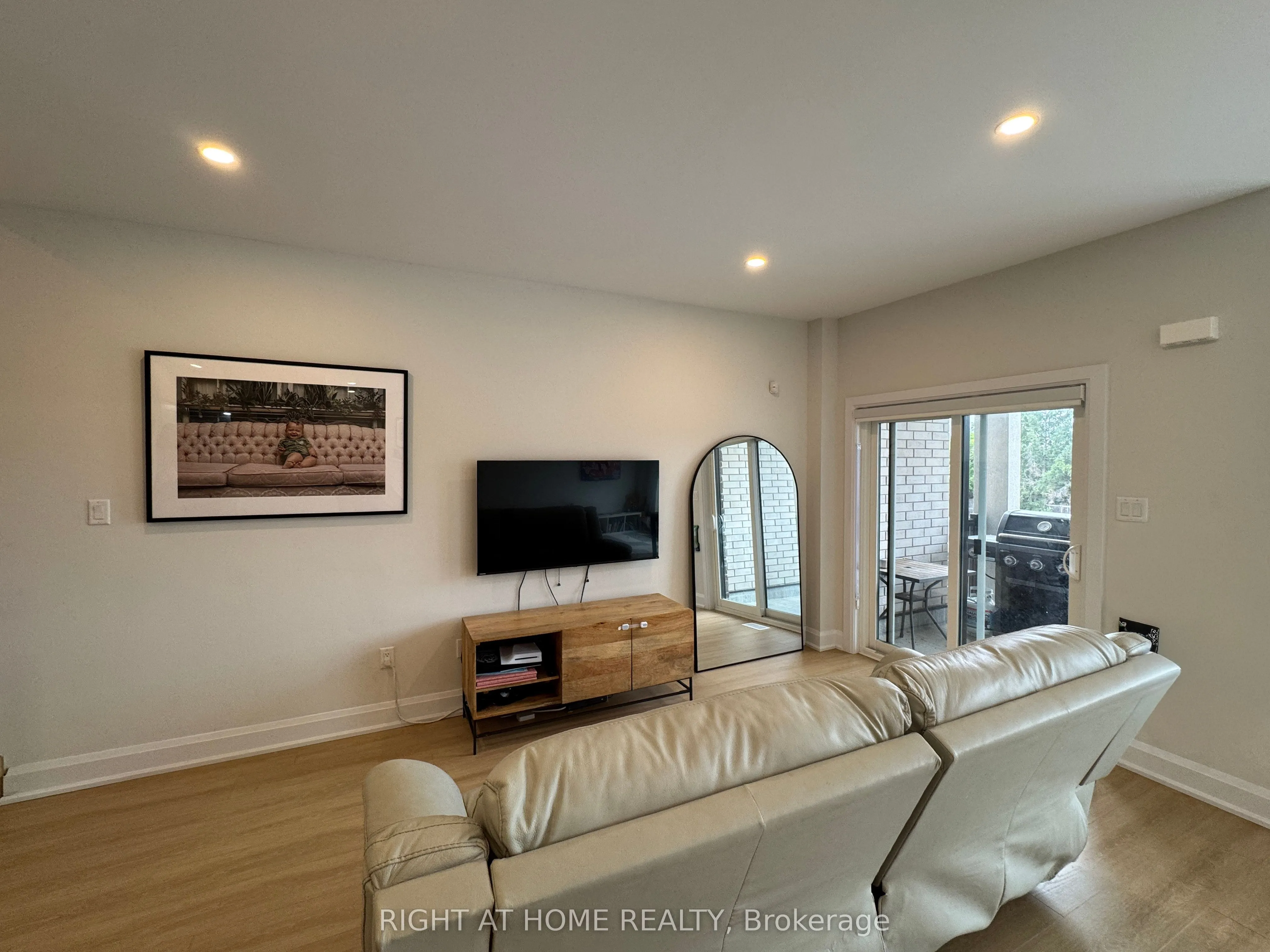 292 VINE Street, #19
