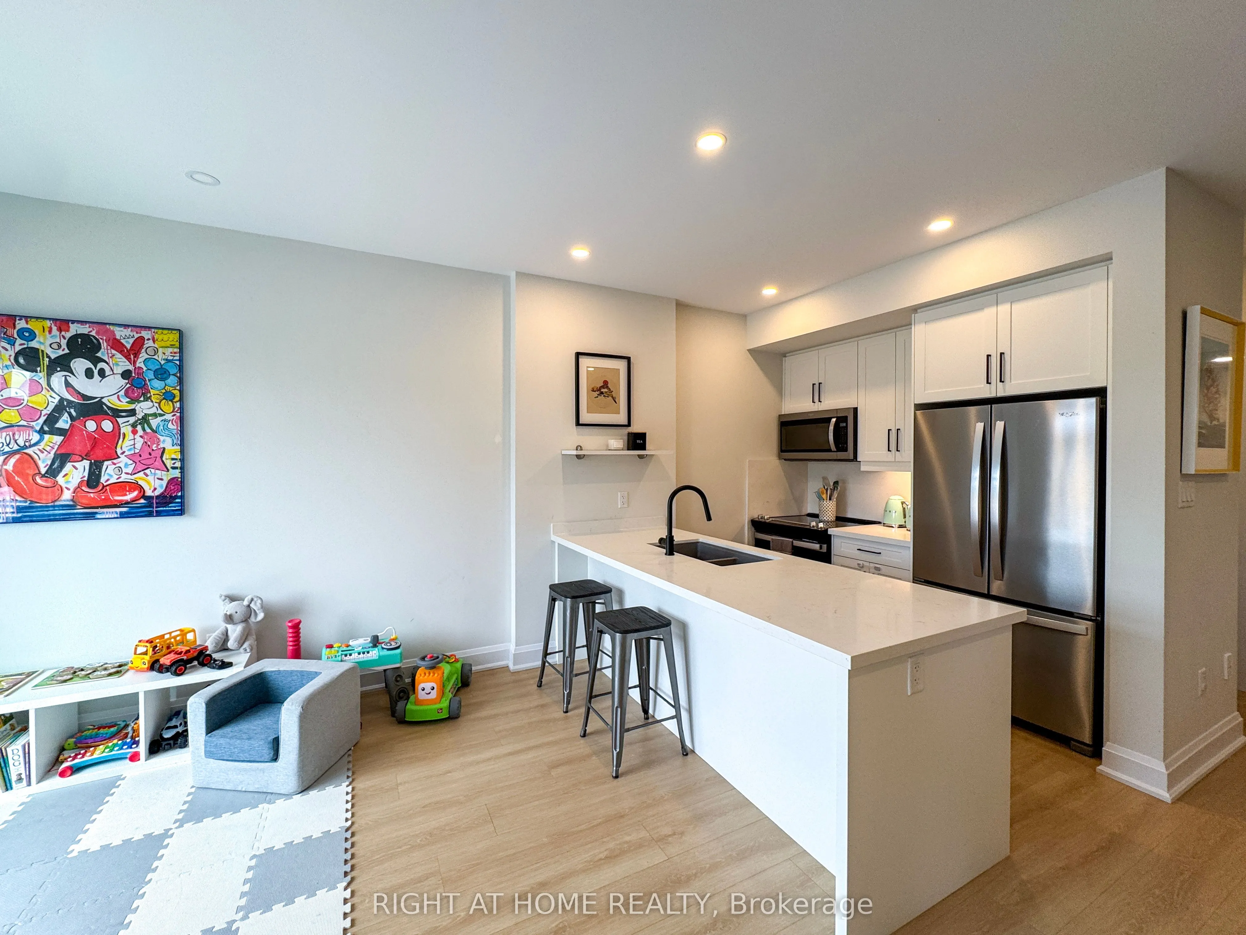 292 VINE Street, #19