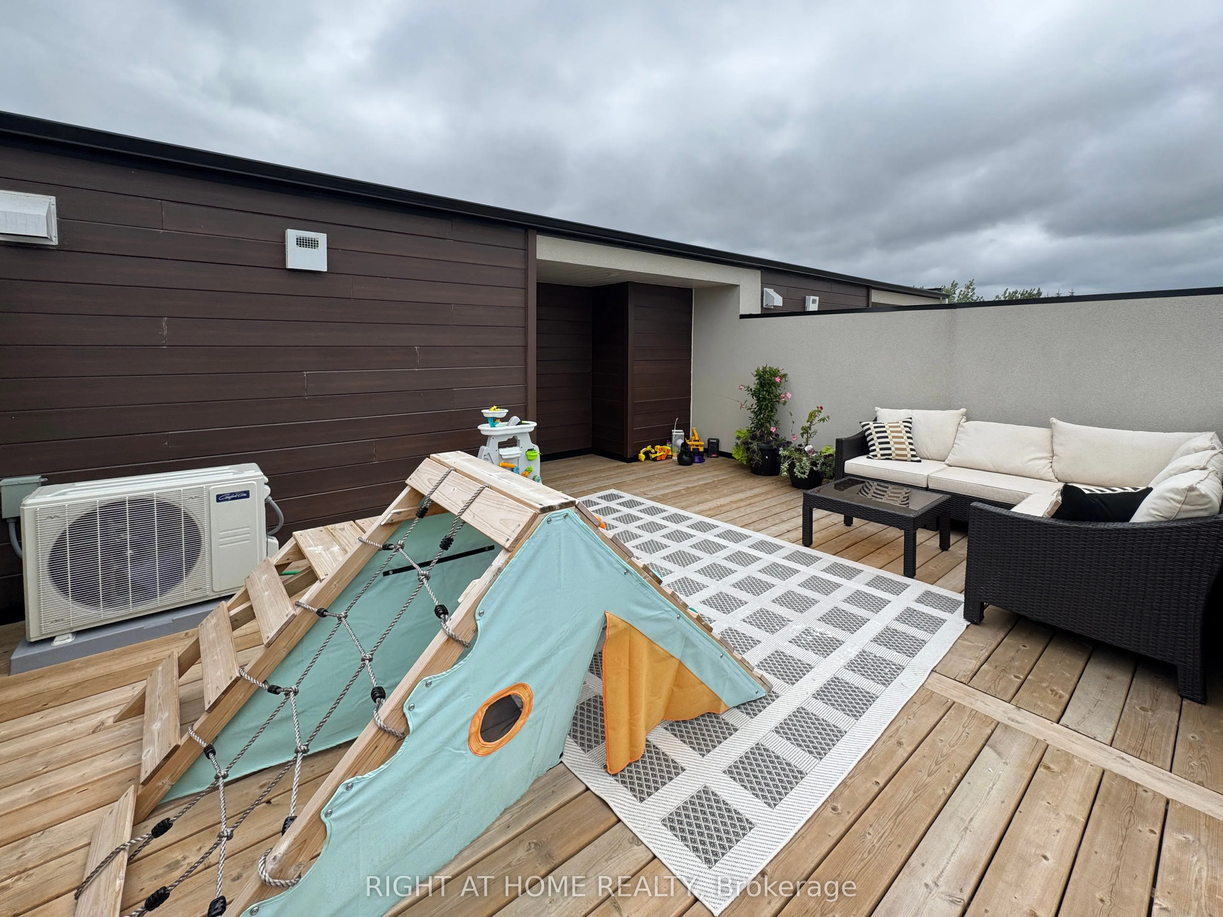 292 VINE Street, #19