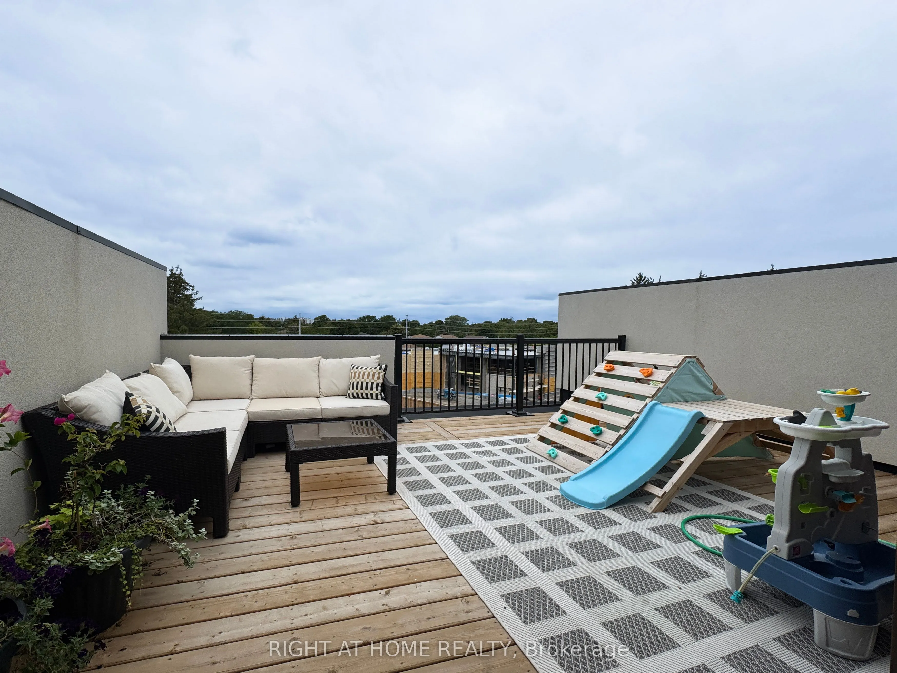 292 VINE Street, #19