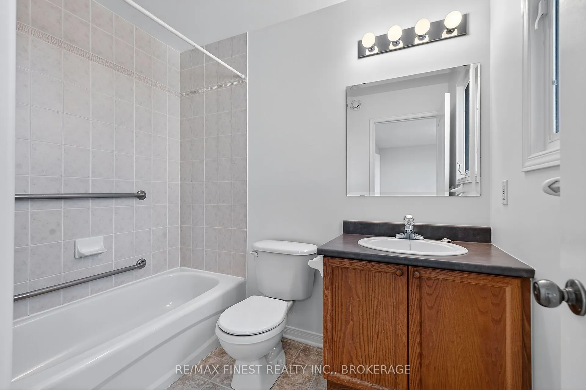 992 Bluffwood Avenue