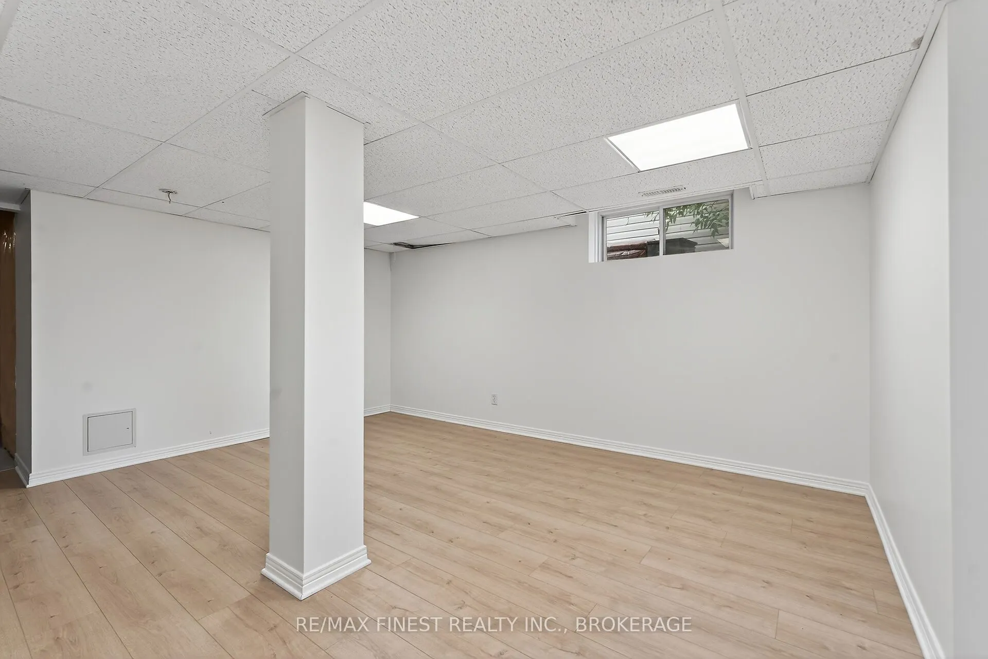 992 Bluffwood Avenue