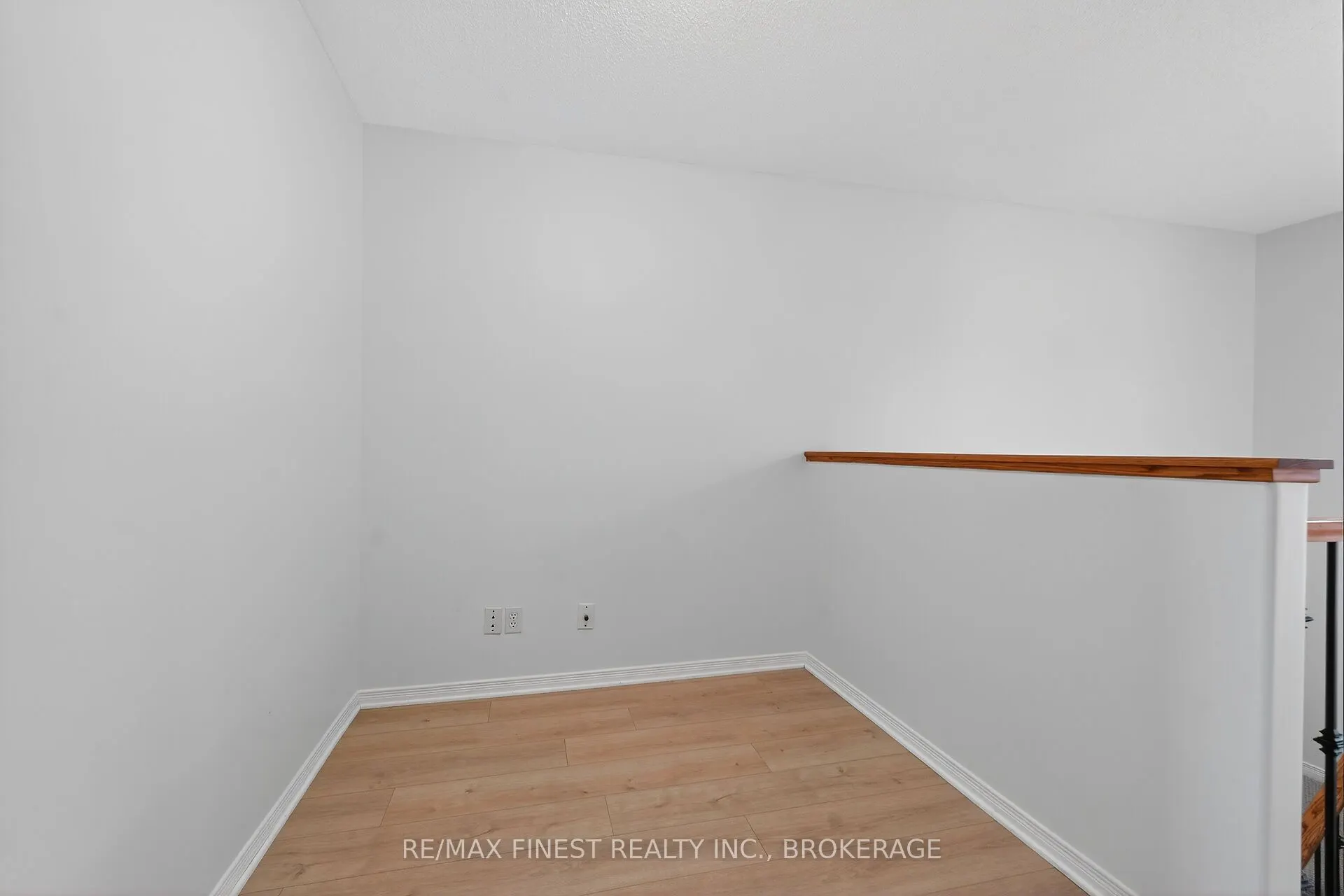 992 Bluffwood Avenue