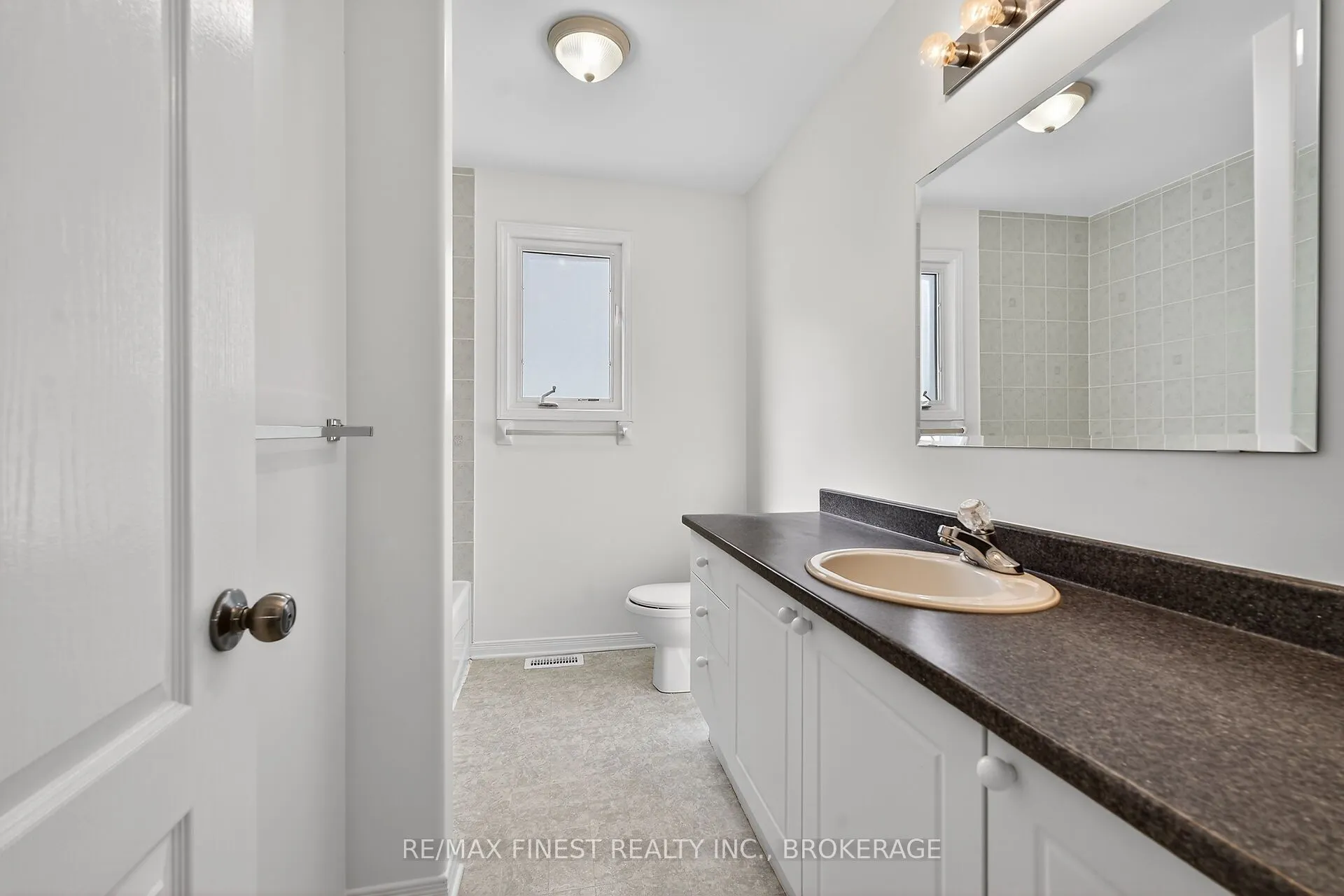 992 Bluffwood Avenue