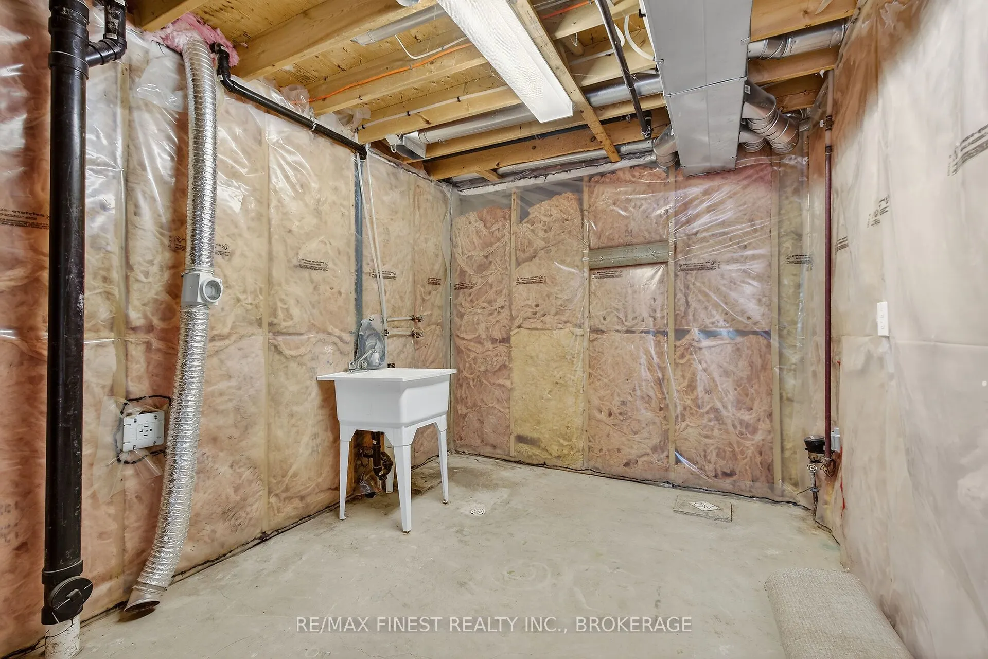 992 Bluffwood Avenue