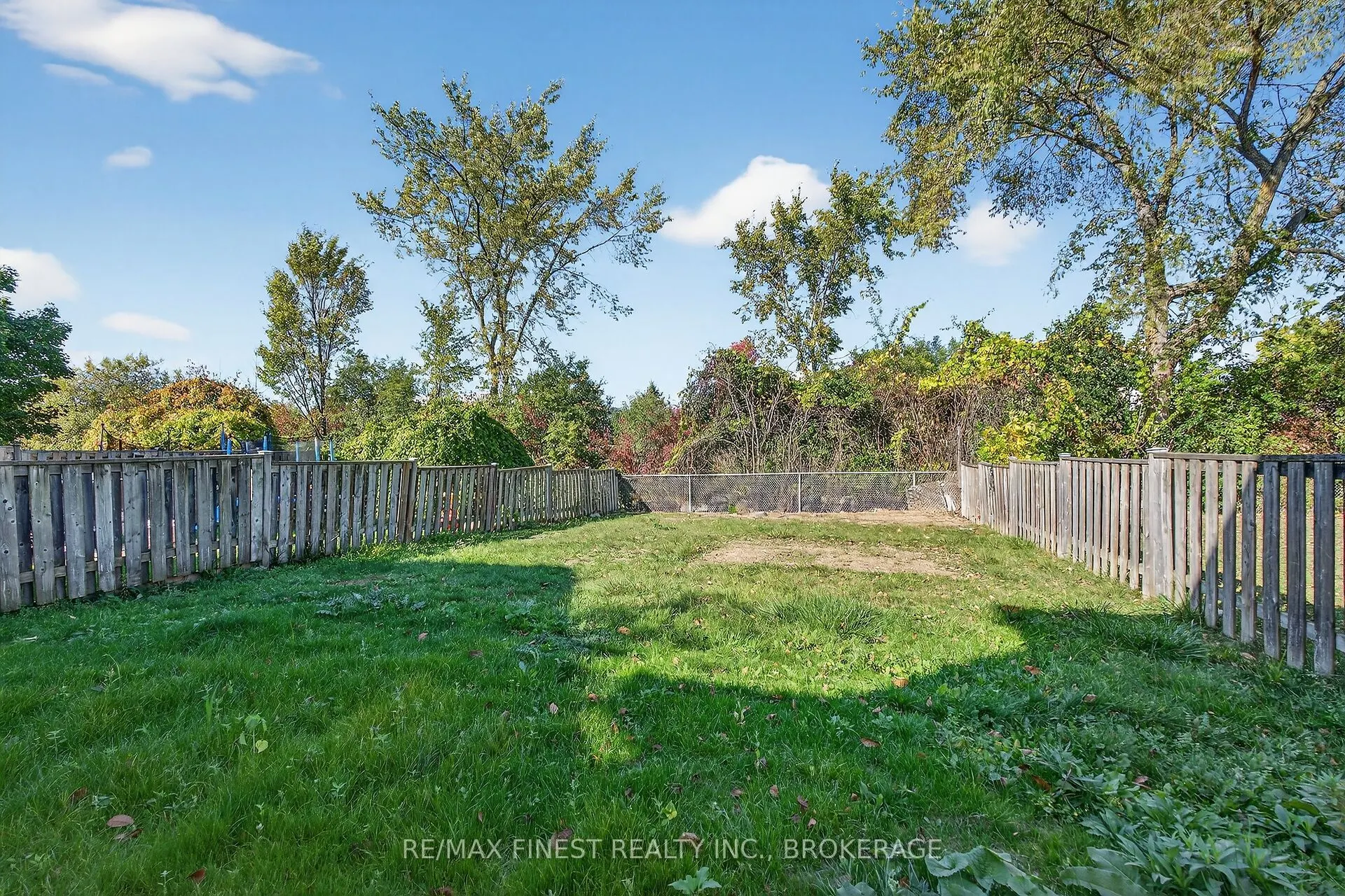 992 Bluffwood Avenue