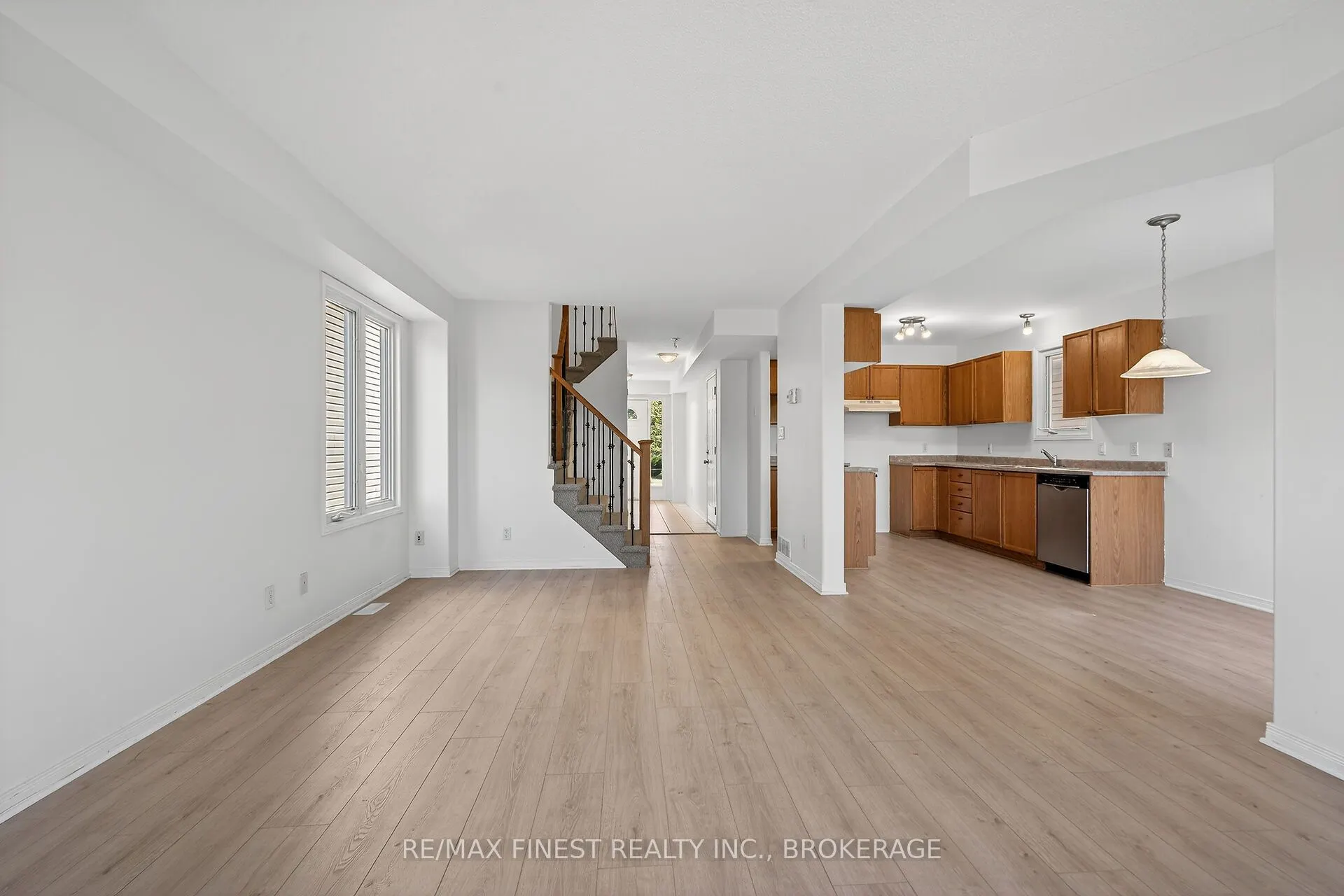 992 Bluffwood Avenue