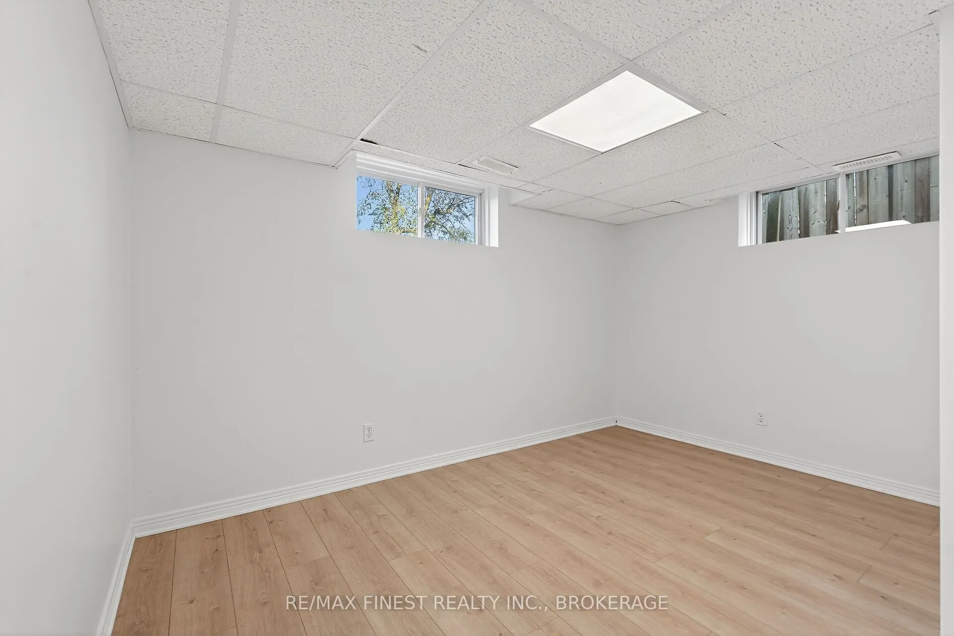 992 Bluffwood Avenue