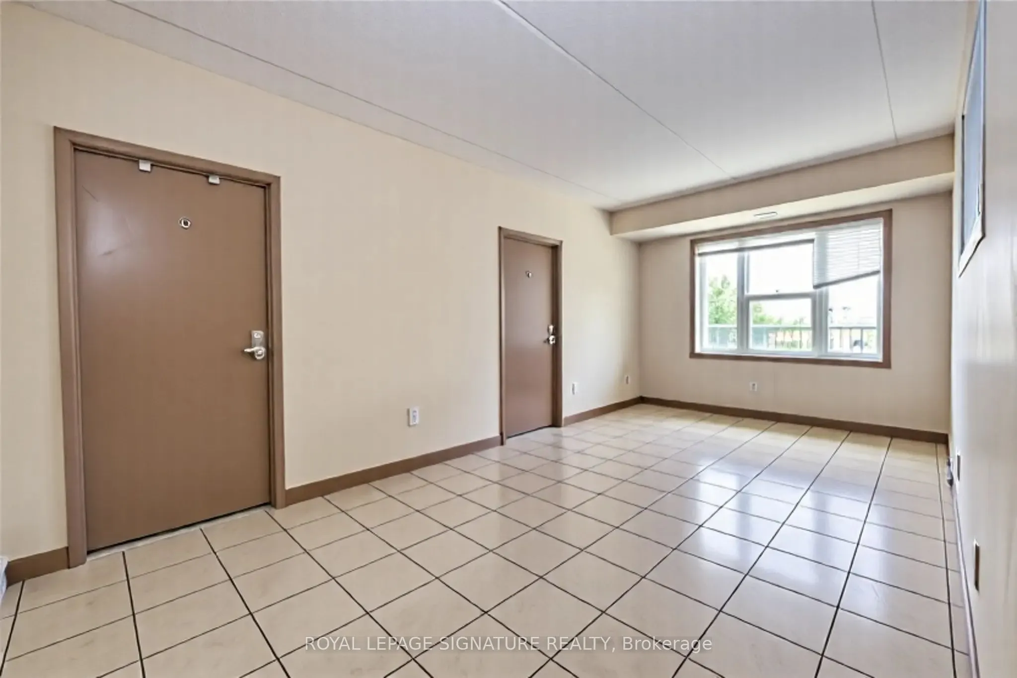 251 Lester Street, #304