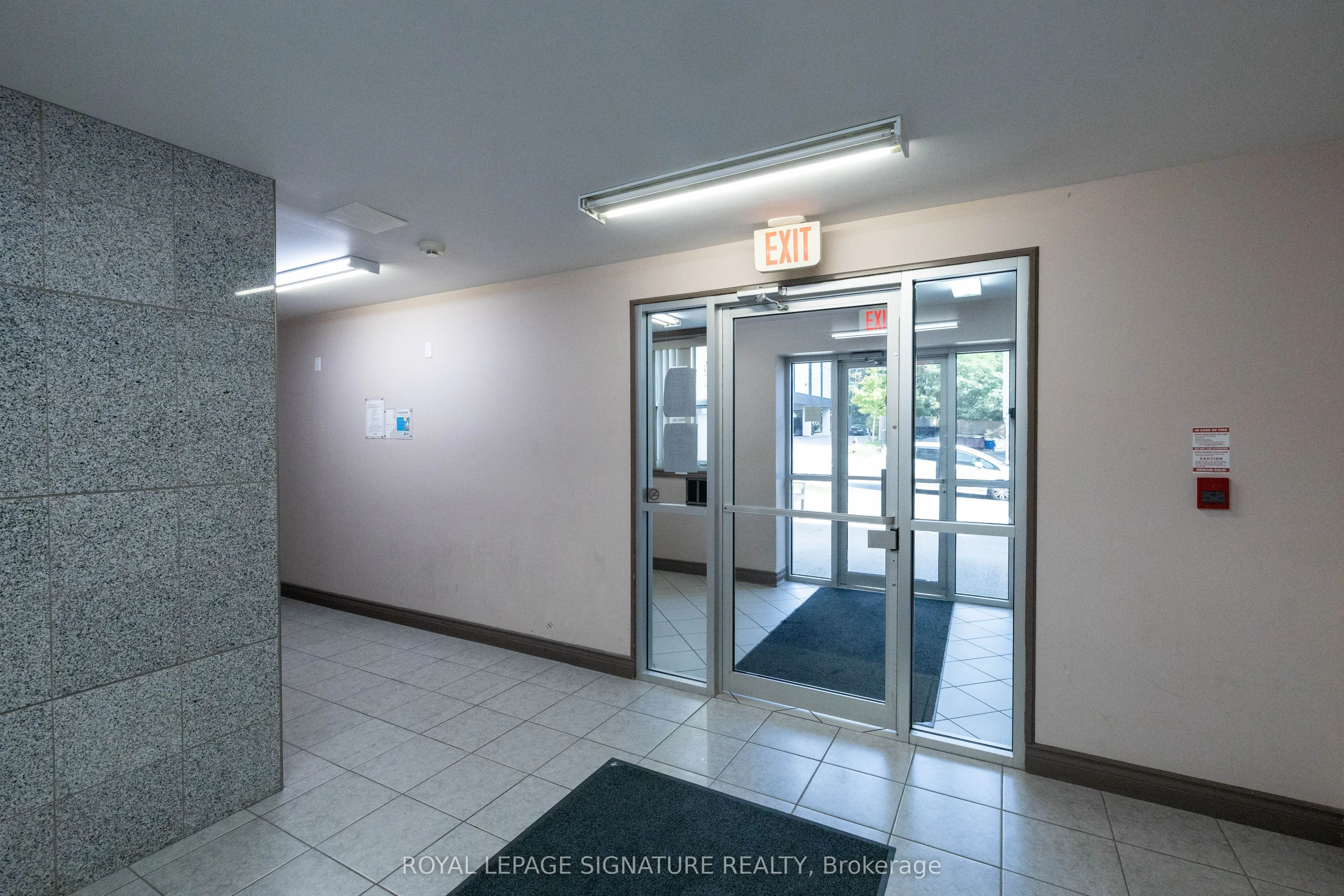 251 Lester Street, #304