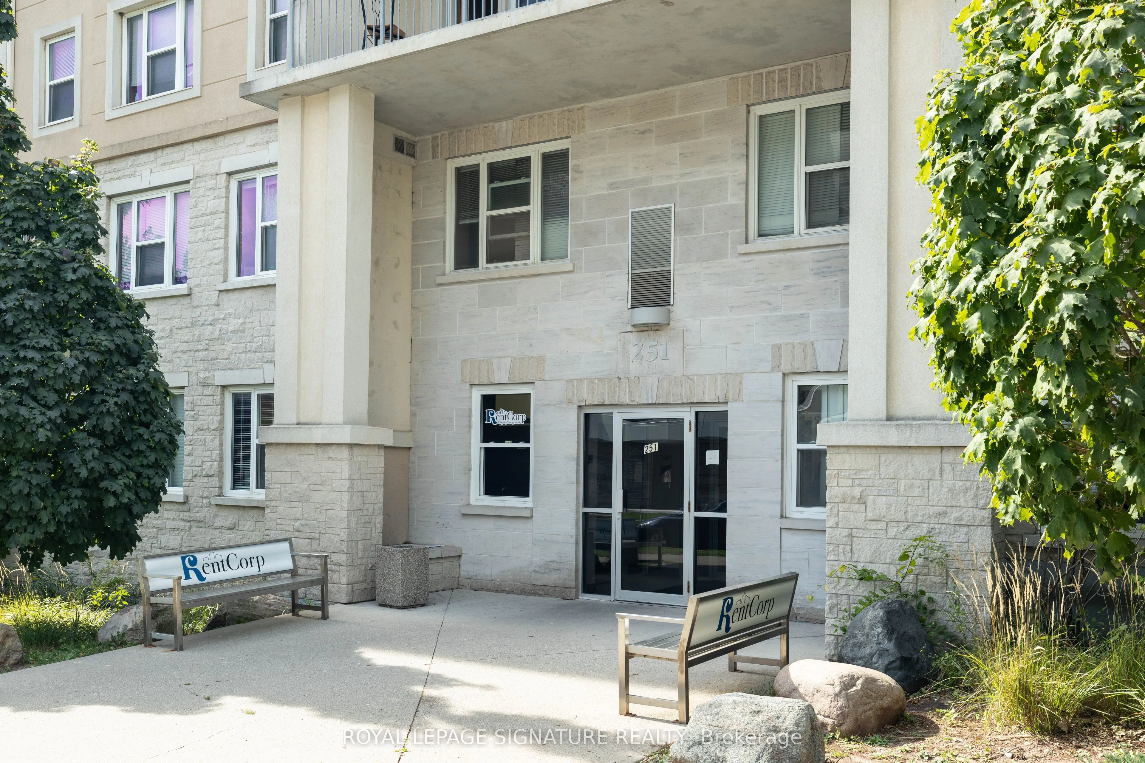 251 Lester Street, #304