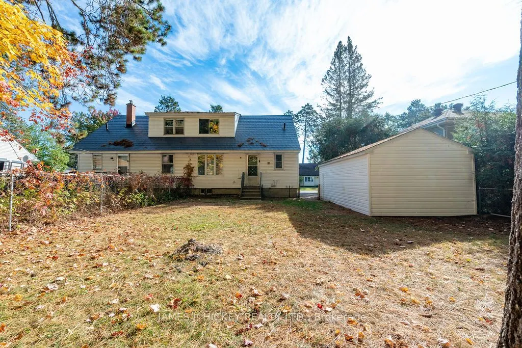 13 Thomson Crescent