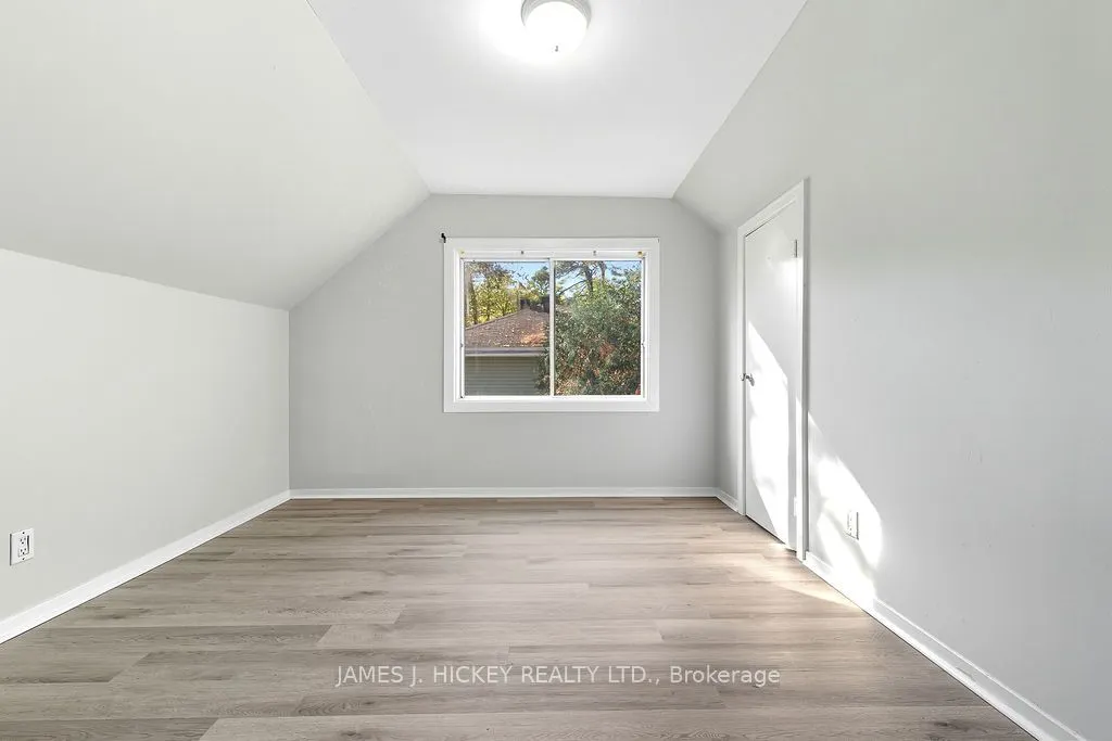 13 Thomson Crescent