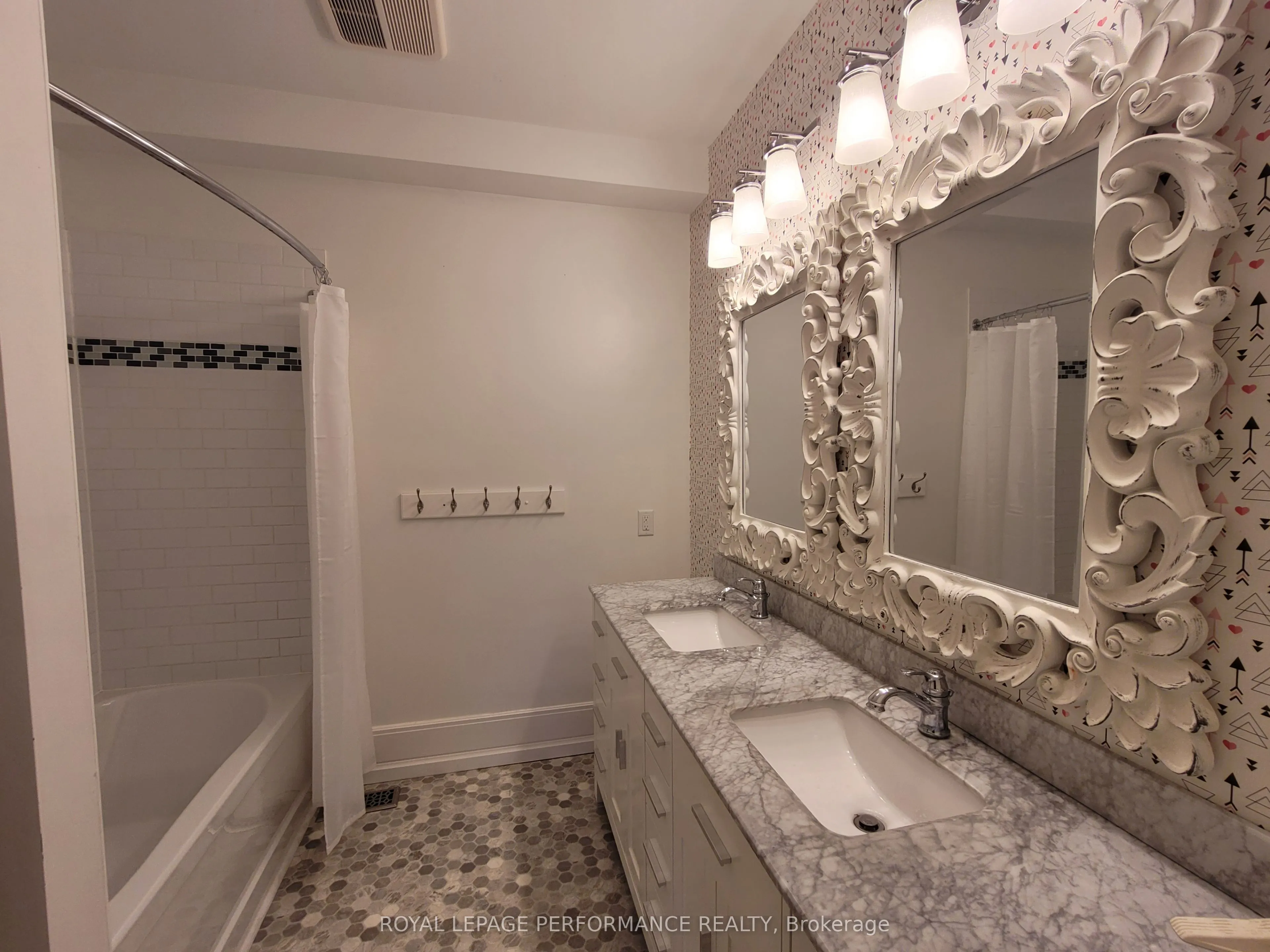 136B Glenncastle Drive