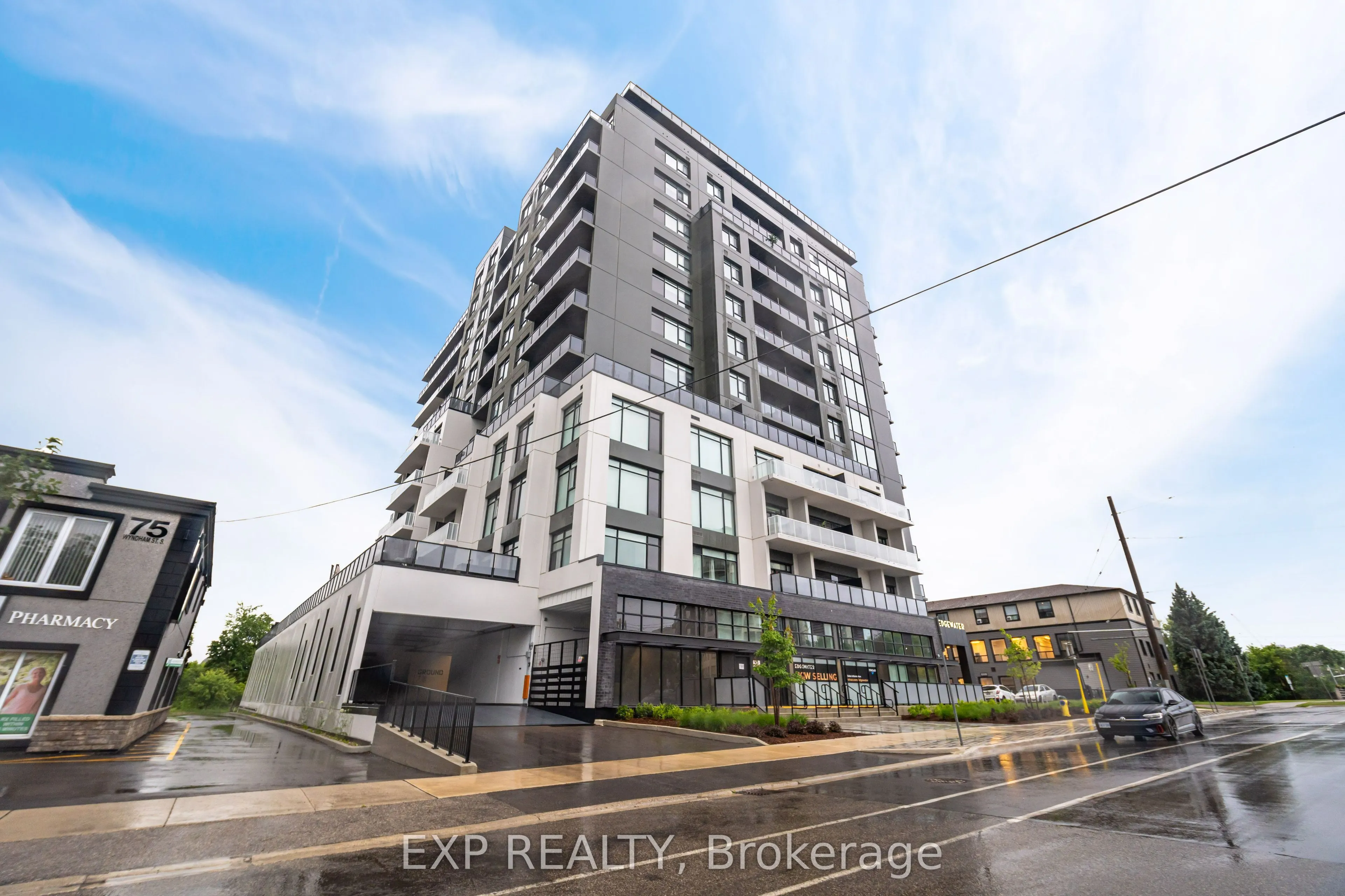 71 Wyndham Street S, #903