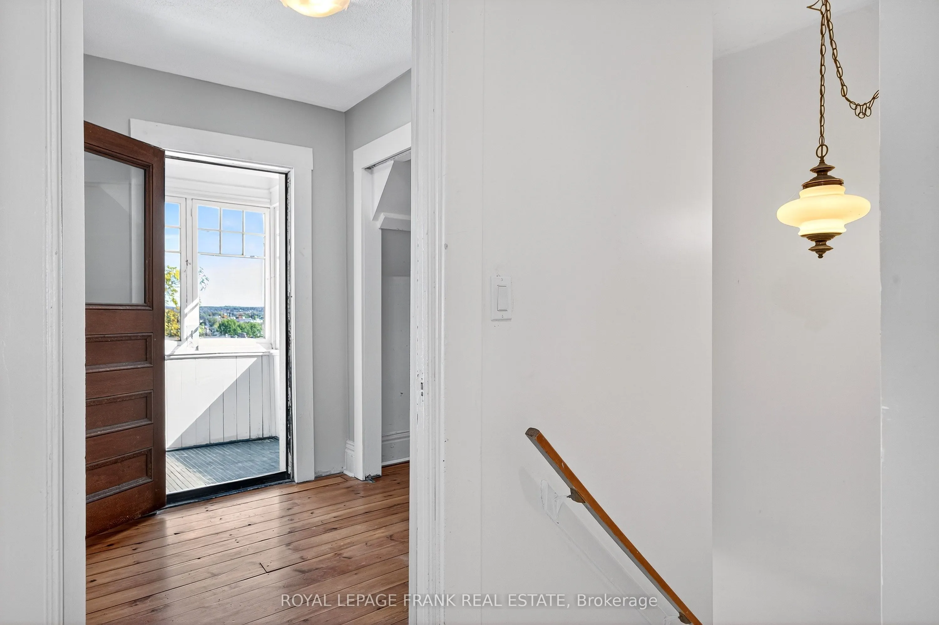 1217 Grandview Avenue