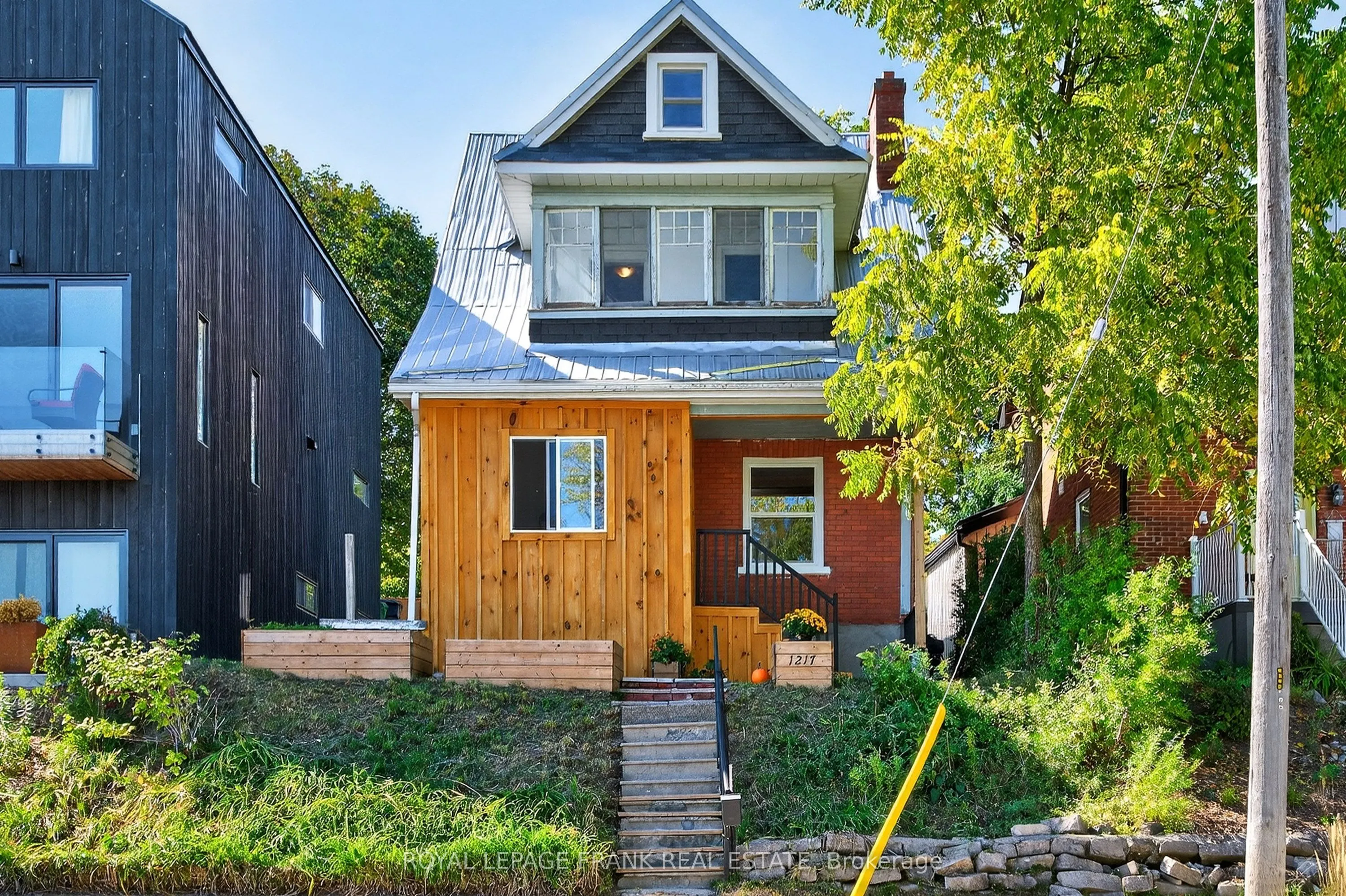 1217 Grandview Avenue