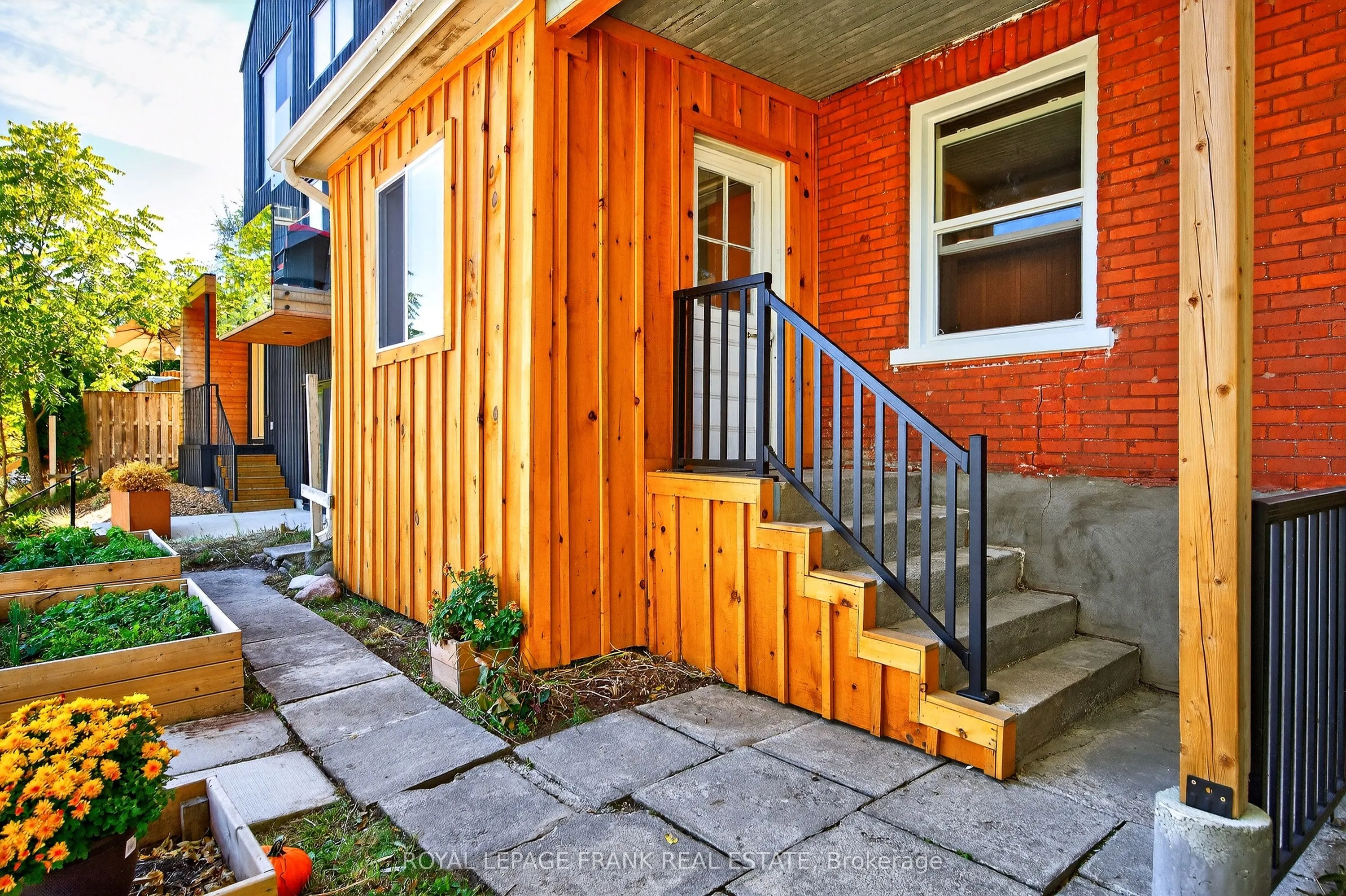 1217 Grandview Avenue