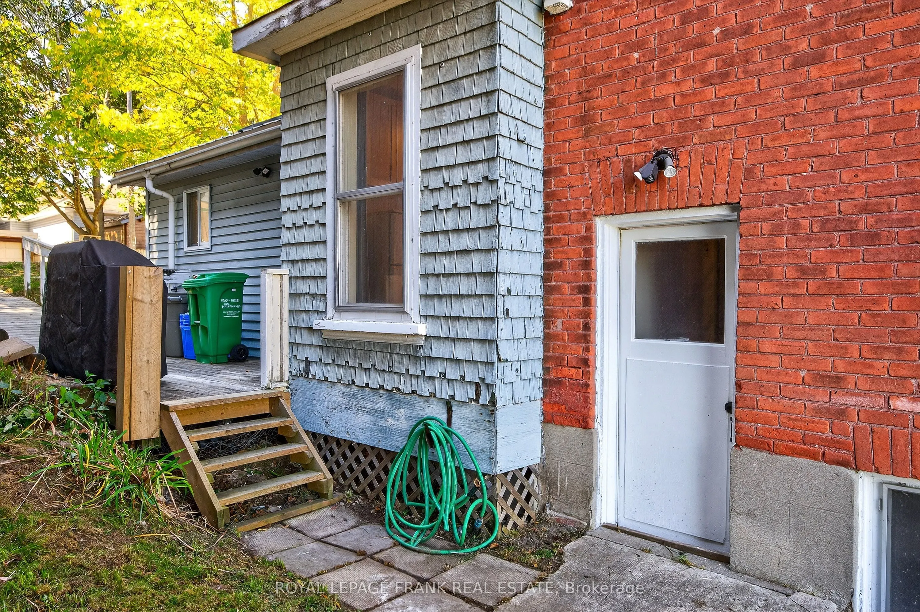 1217 Grandview Avenue
