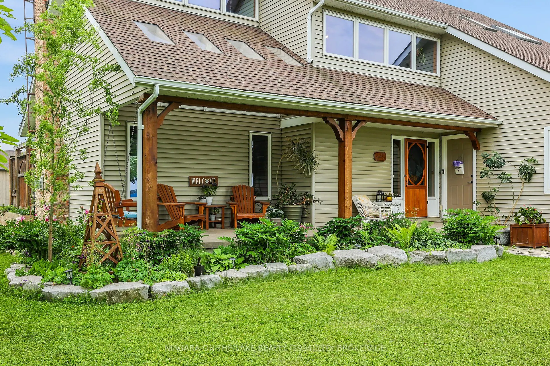 445 QUEENSTON Road