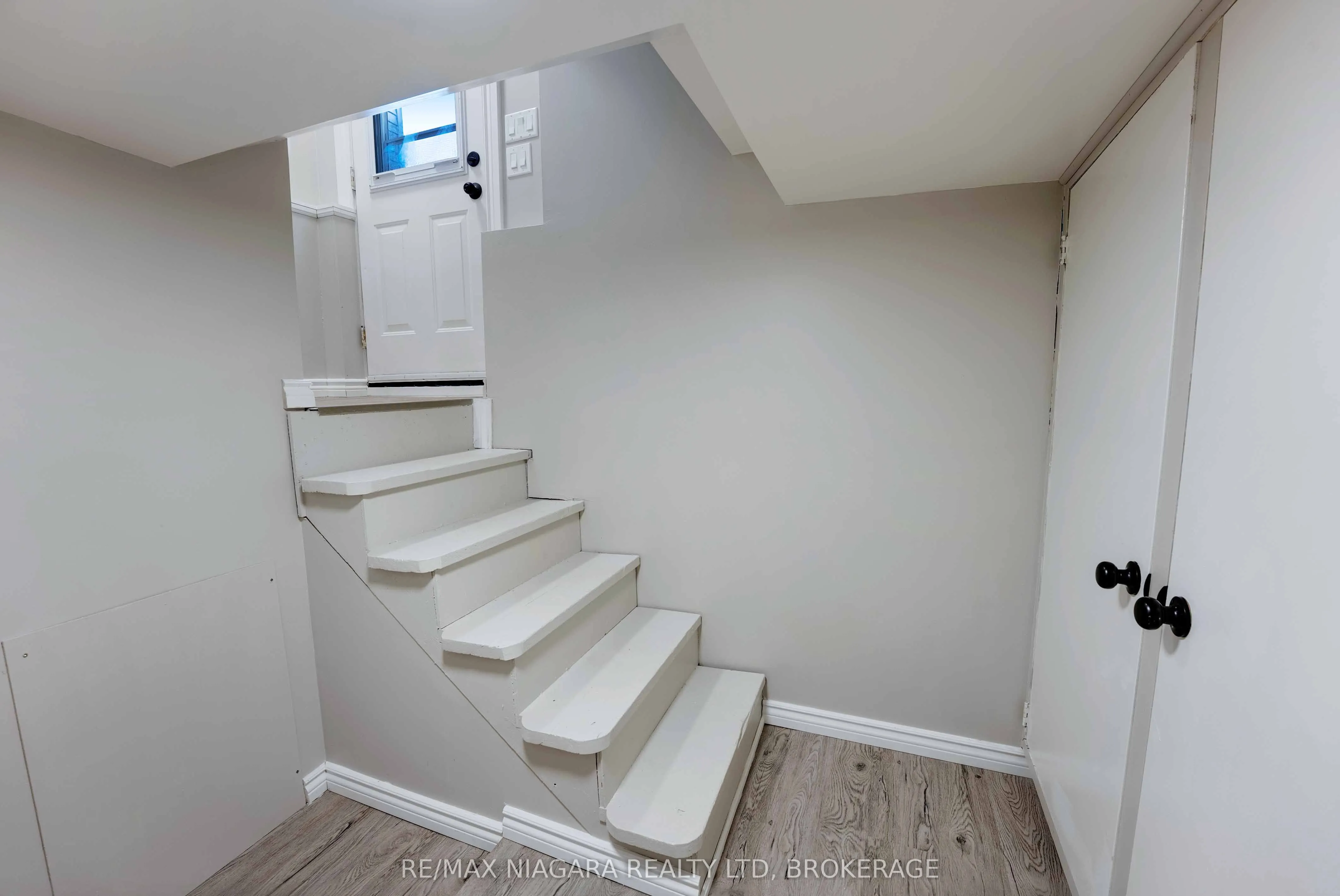 90 Pleasant Avenue