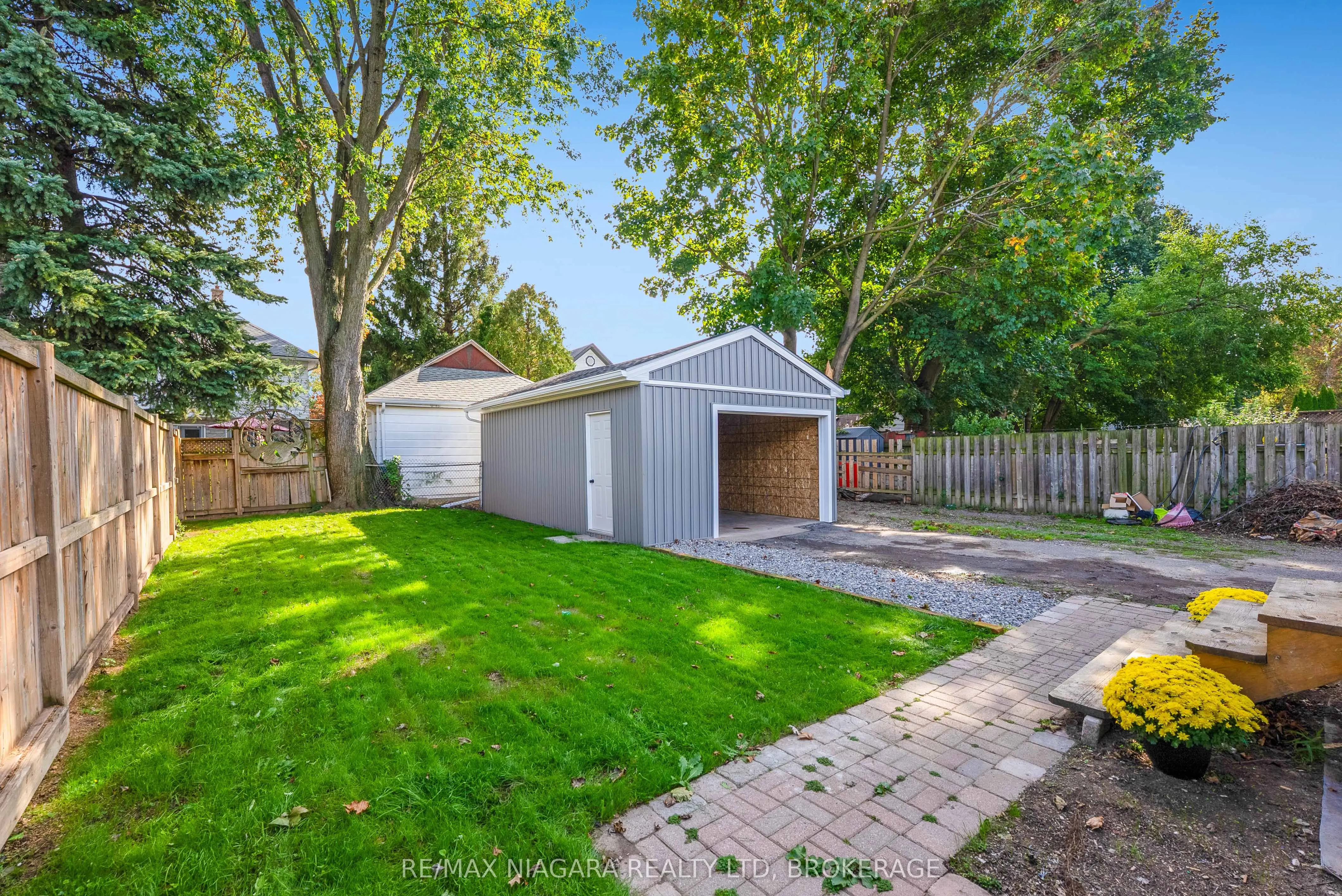 90 Pleasant Avenue