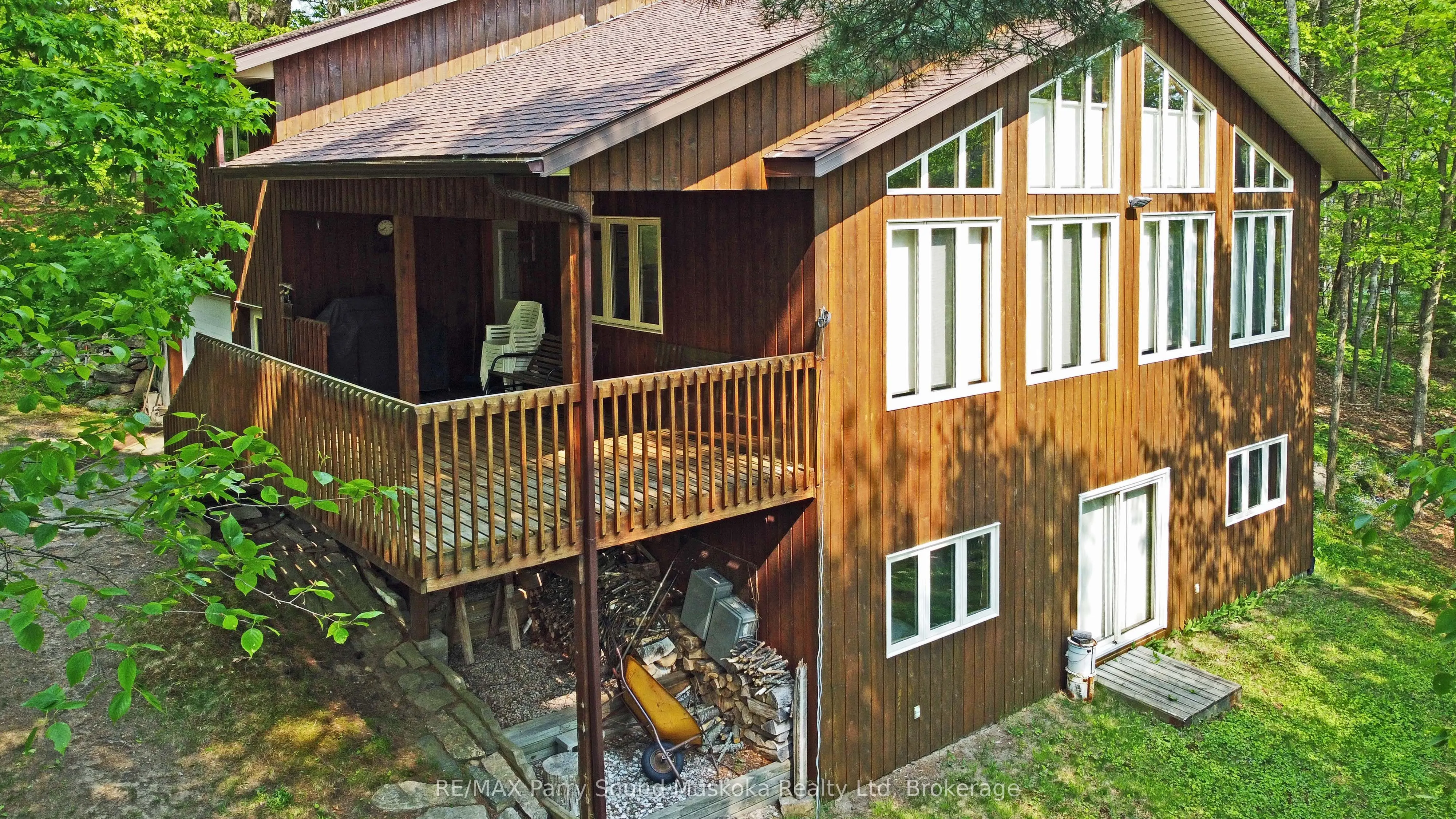 38 Shebeshekong Estates Road S