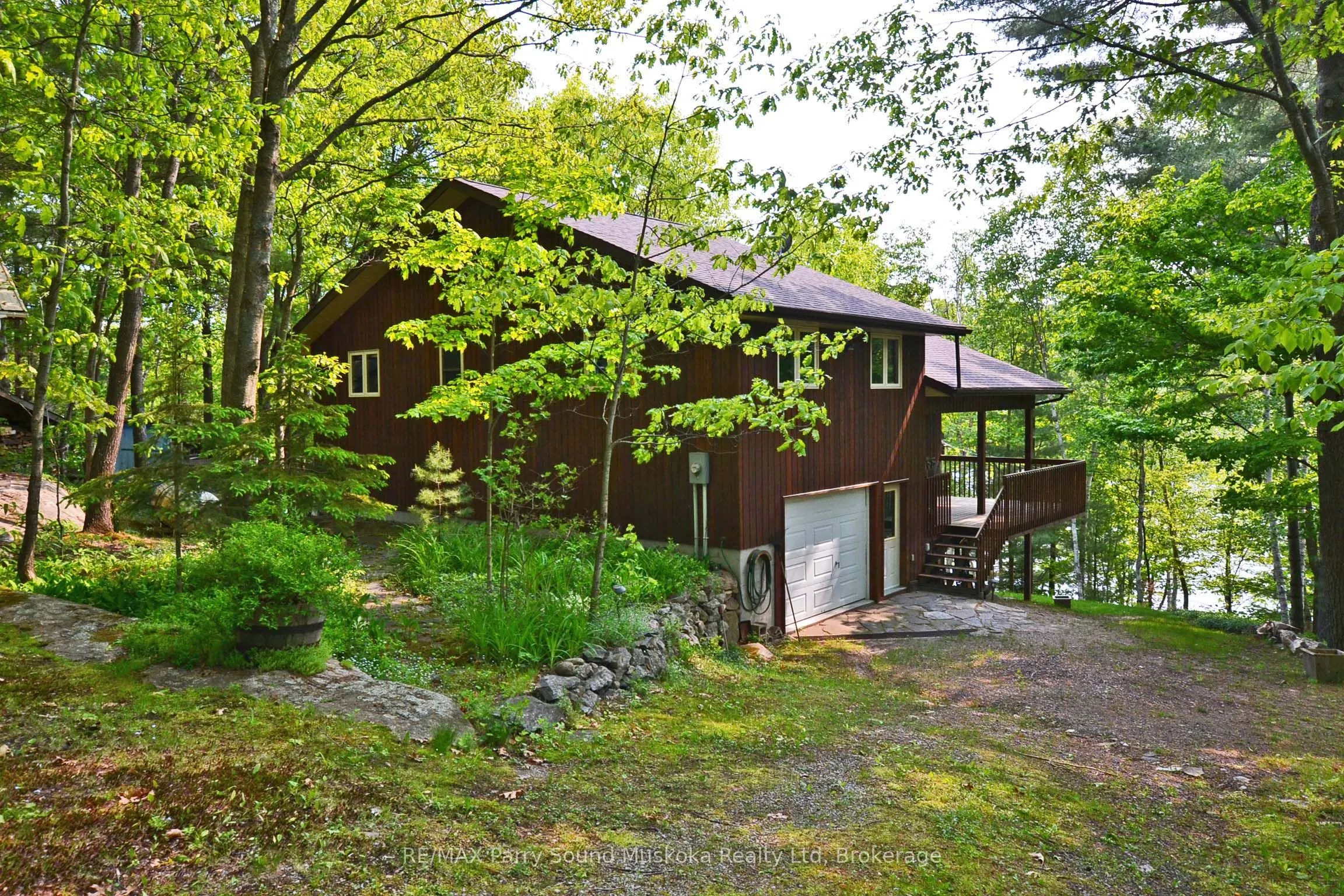 38 Shebeshekong Estates Road S