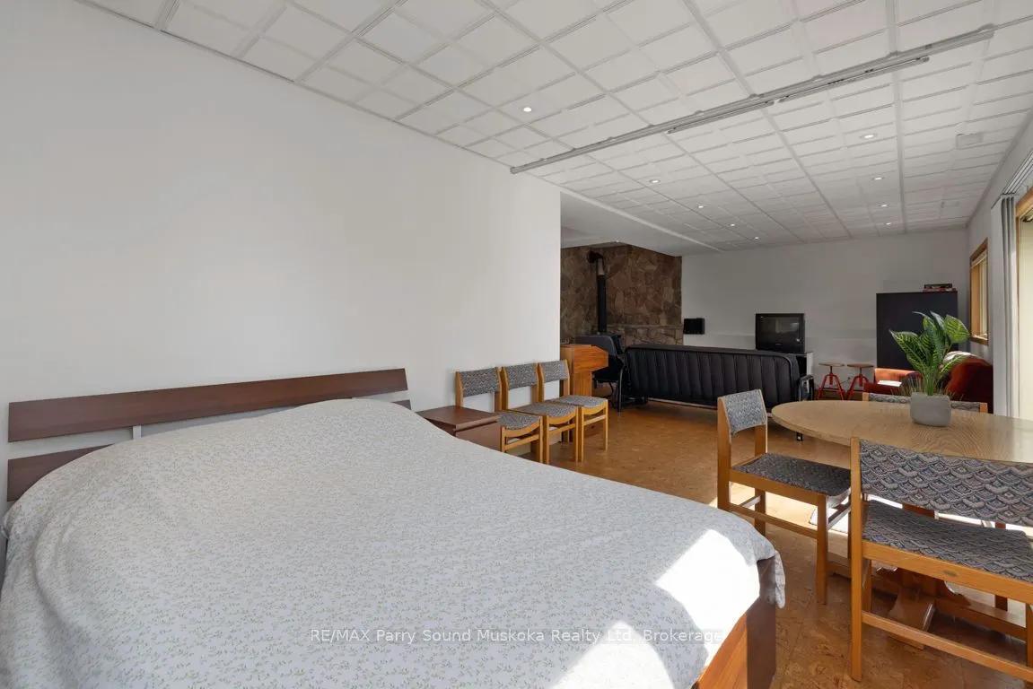 38 Shebeshekong Estates Road S