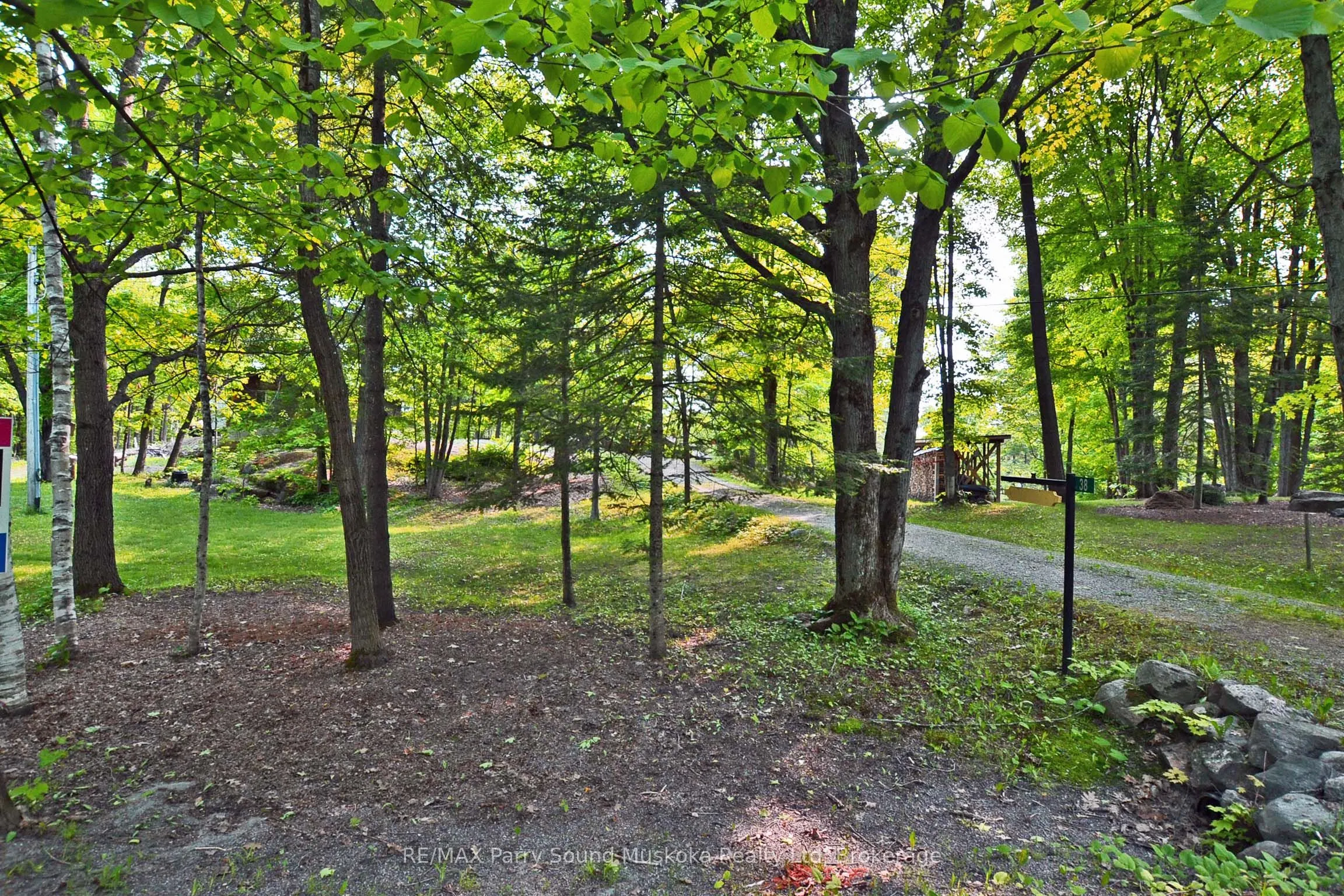 38 Shebeshekong Estates Road S
