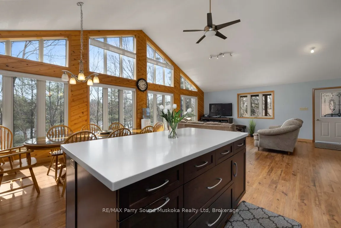 38 Shebeshekong Estates Road S