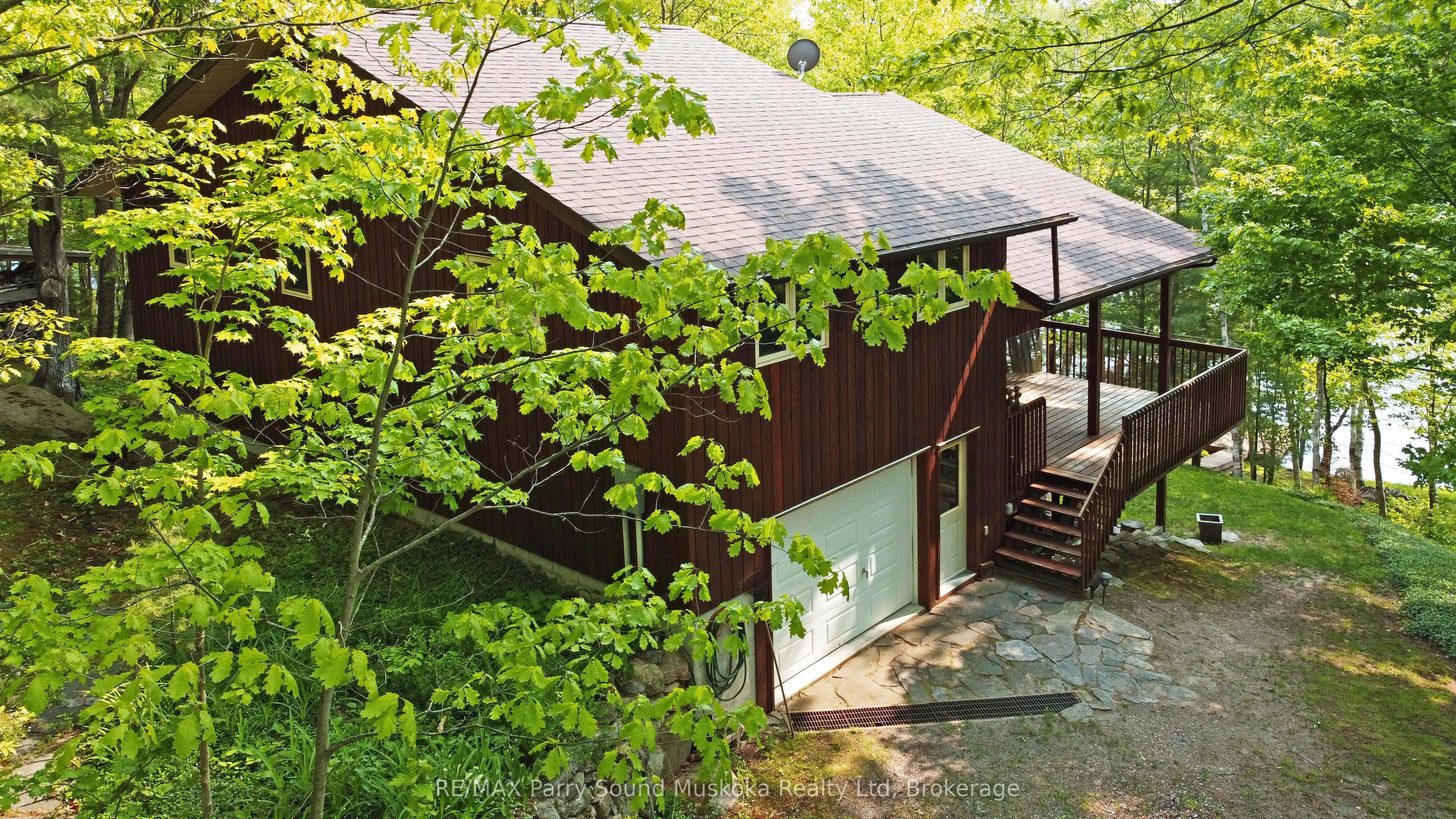 38 Shebeshekong Estates Road S