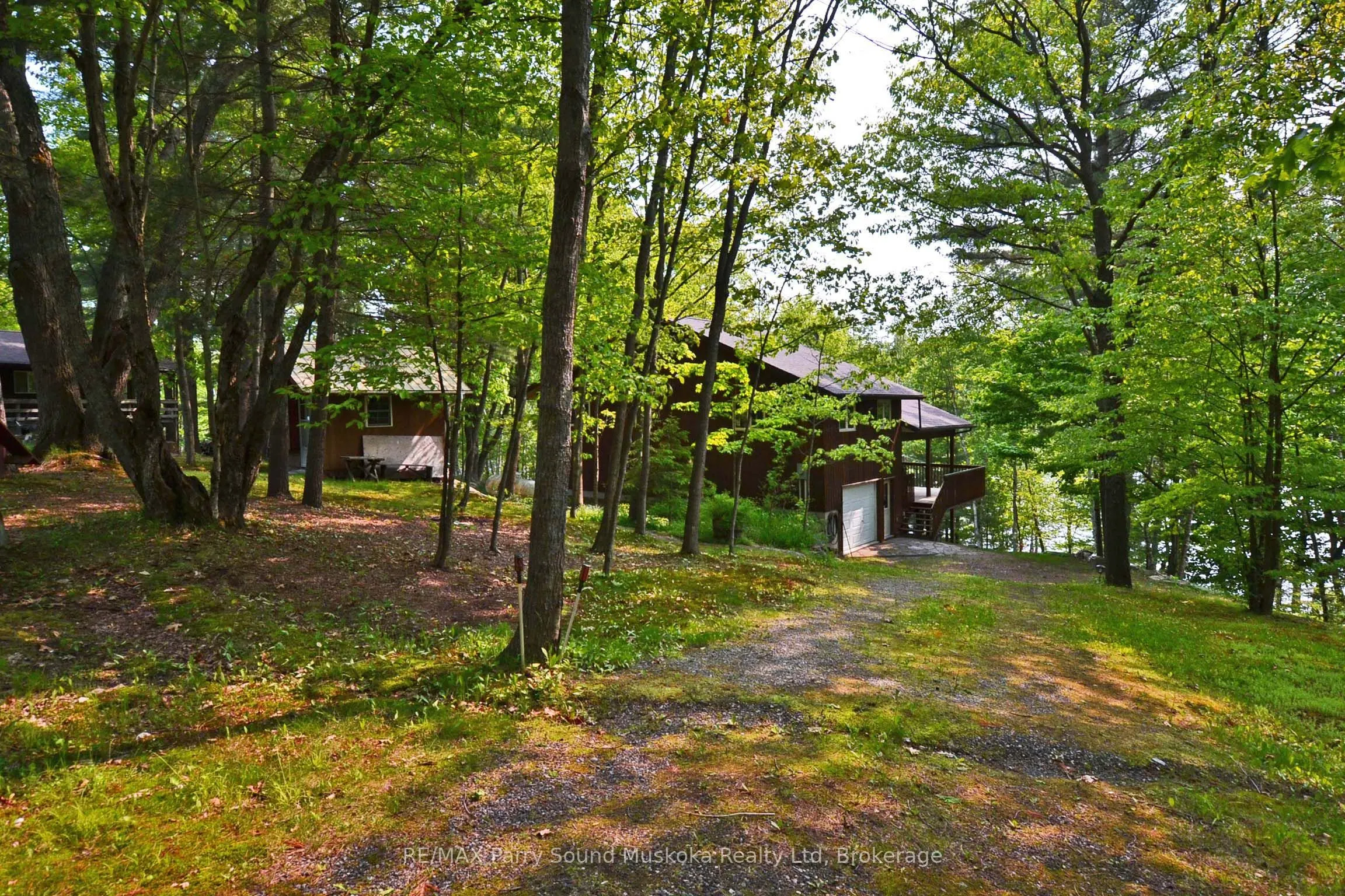 38 Shebeshekong Estates Road S