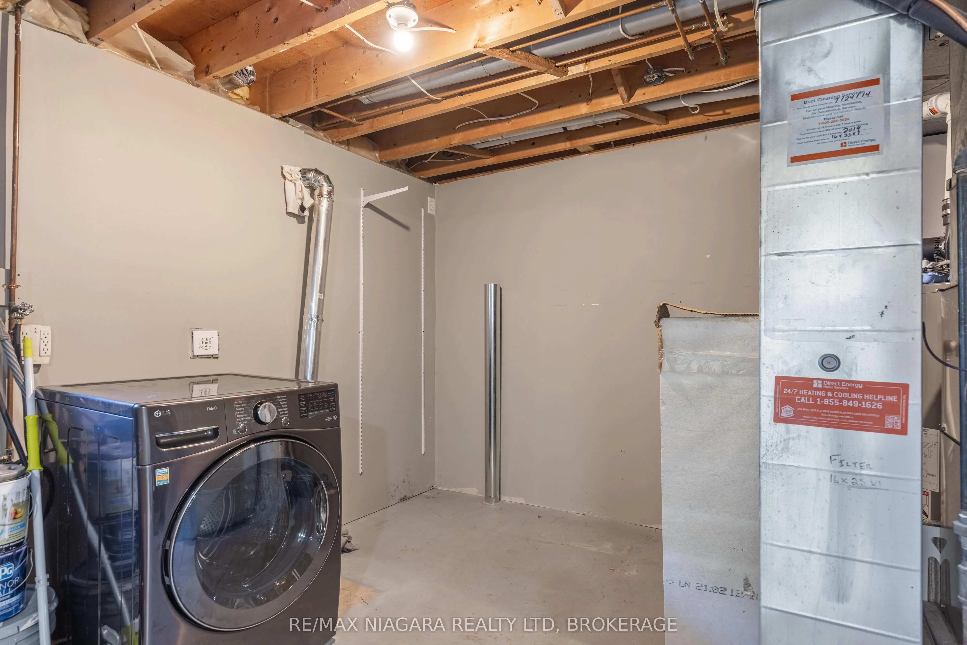 44 Maple Leaf Avenue S